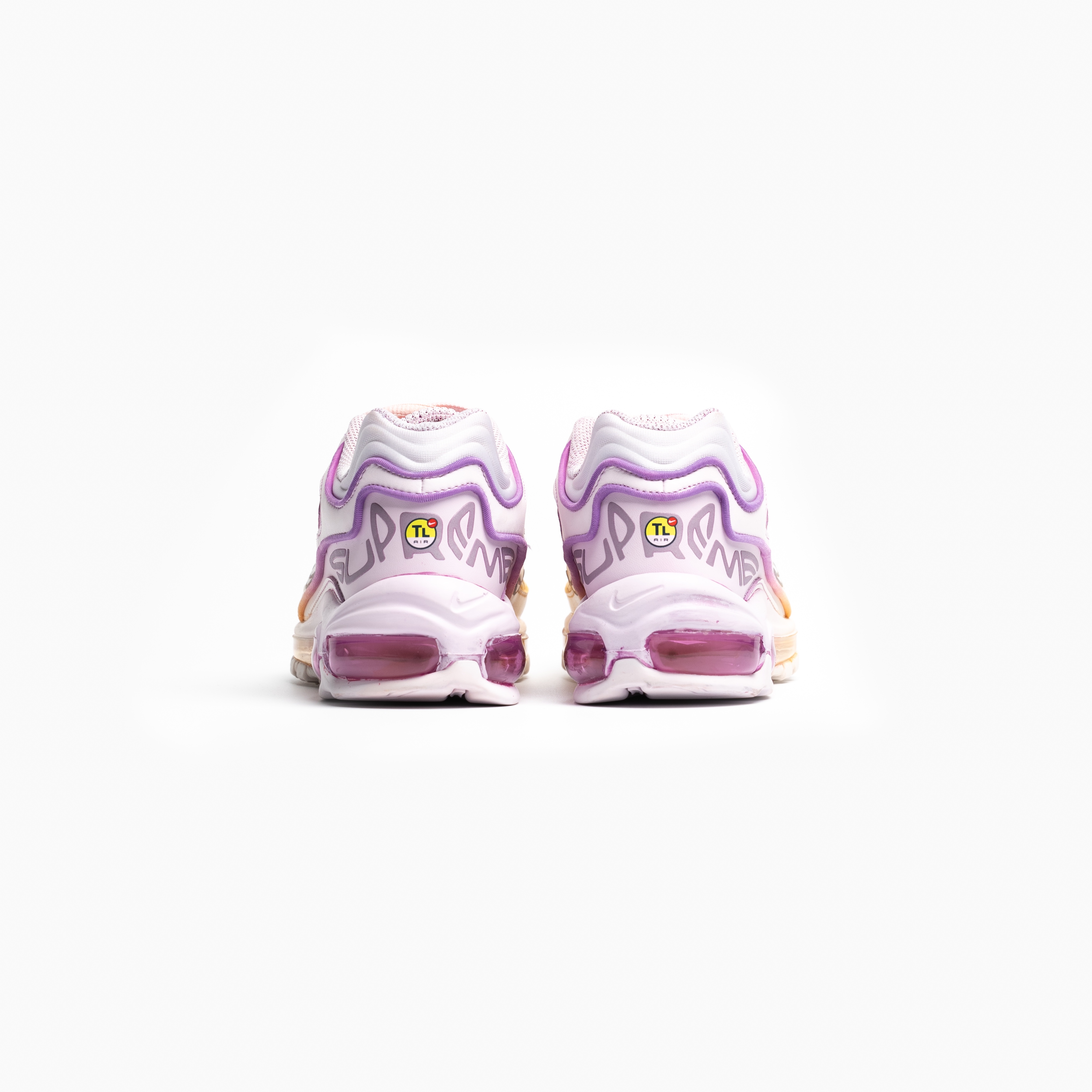 Nike x Supreme Air Max 98 TL White 착용 스타일 - 6