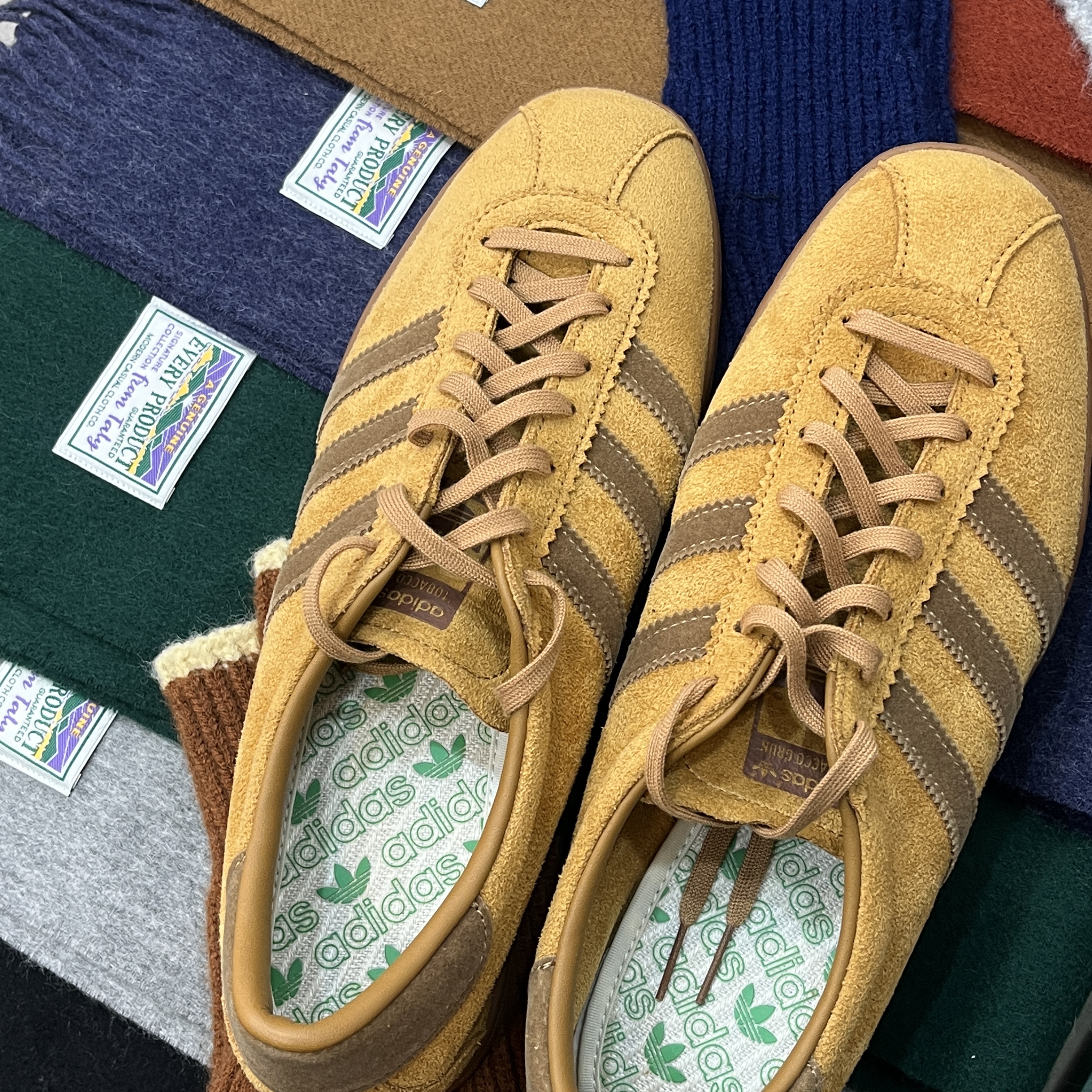 Adidas Tobacco Gruen Mesa Brown Desert 착용 스타일 - 1