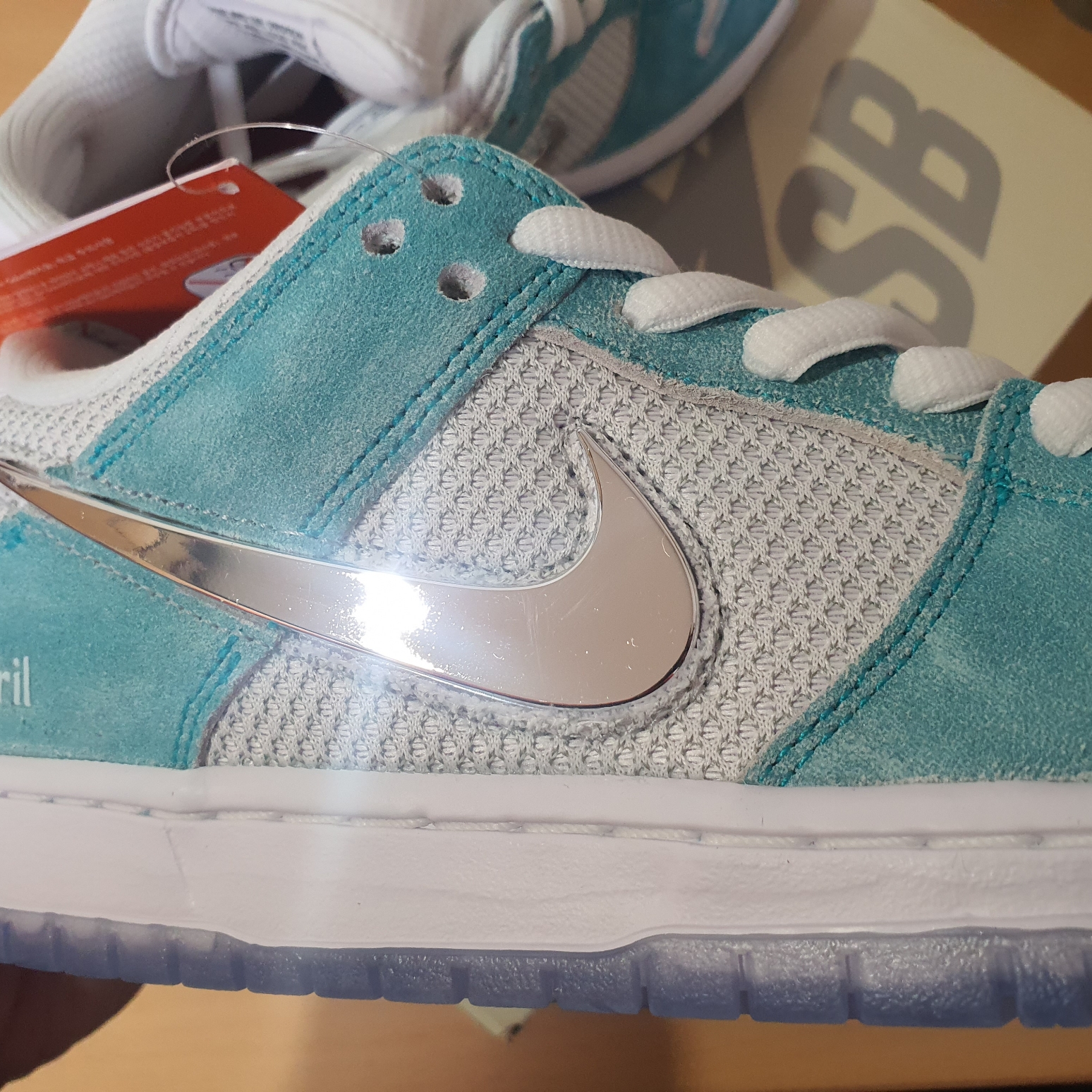 Nike x April Skateboards SB Dunk Low Pro QS Racer Blue Metallic Silver 착용 스타일 - 1