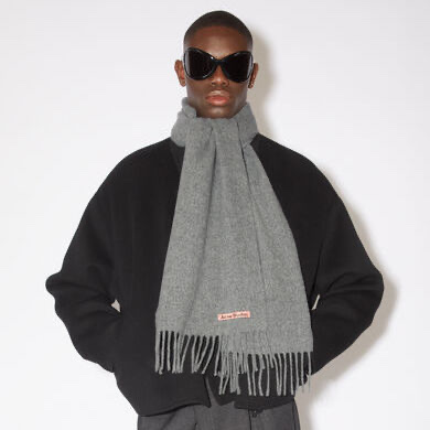 Acne Studios Mohair Check Muffler Taupe Green Black, Acne Studios Narrow Wool Fringe Muffler Grey Melange 착용 스타일 - 4