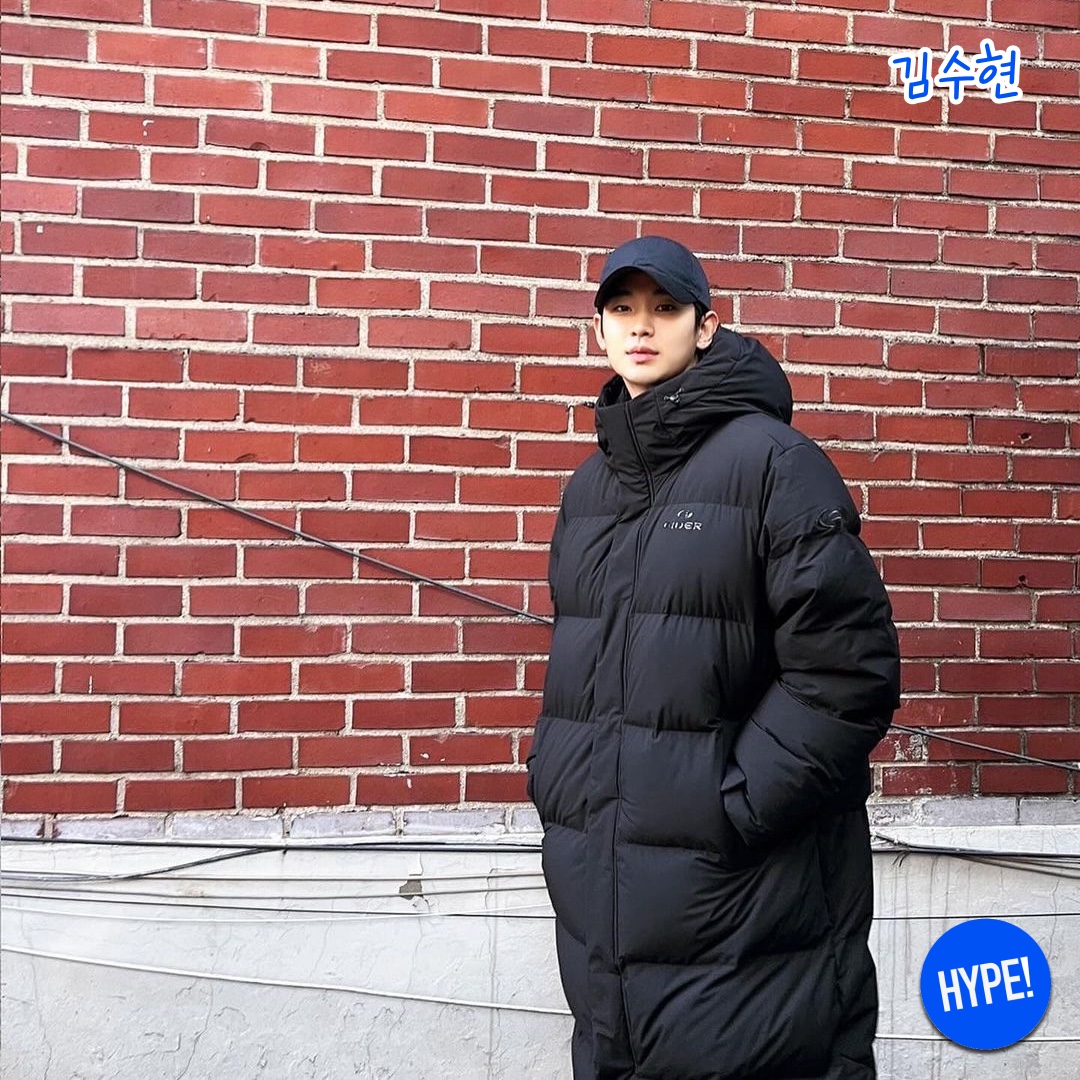 (W) The North Face White Label Glossy Detachable Down Jacket Black, Moncler x Palm Angels Ramsau Short Down Jacket Black - 23FW 착용 스타일 - 8