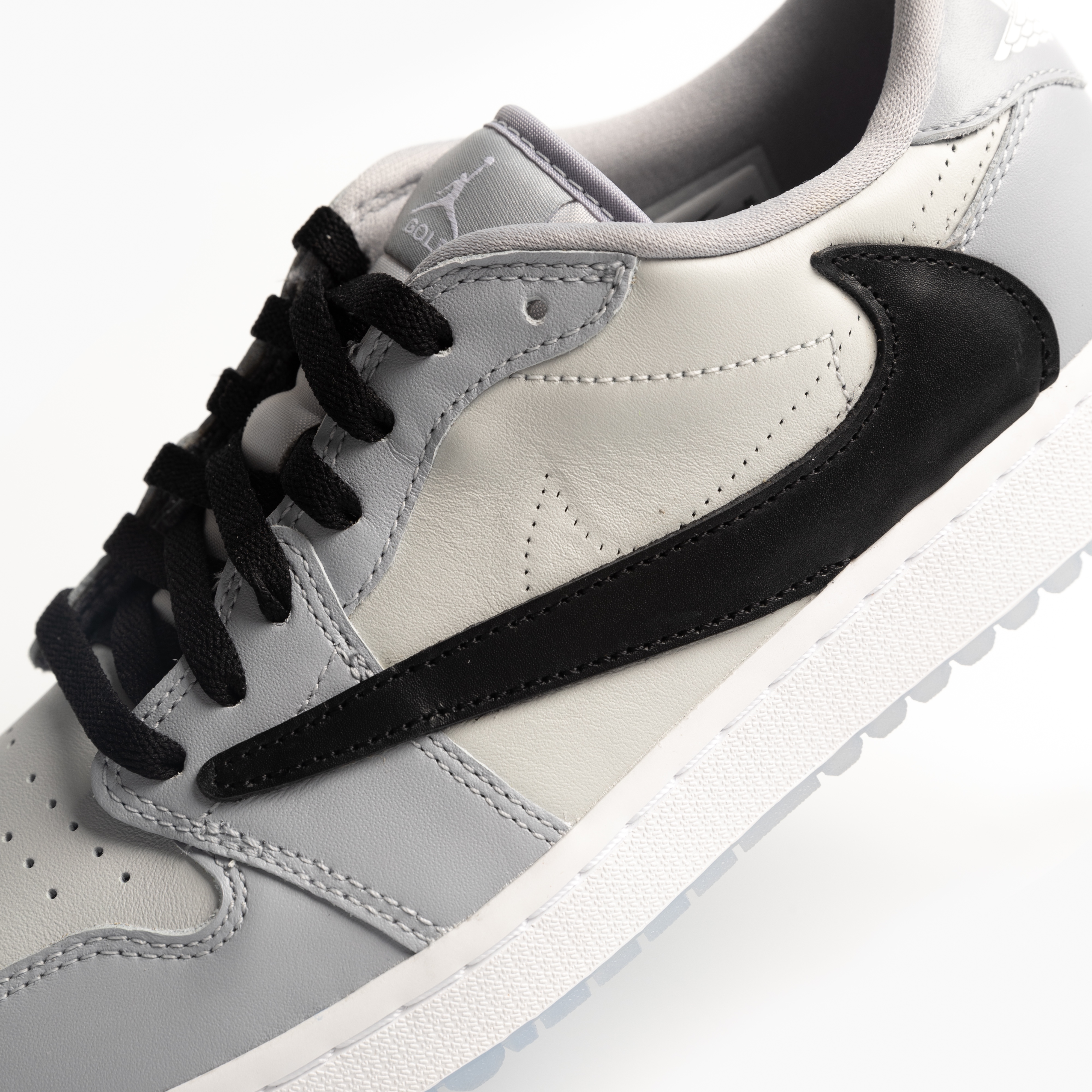 Jordan 1 Low Golf Wolf Grey 착용 스타일 - 7