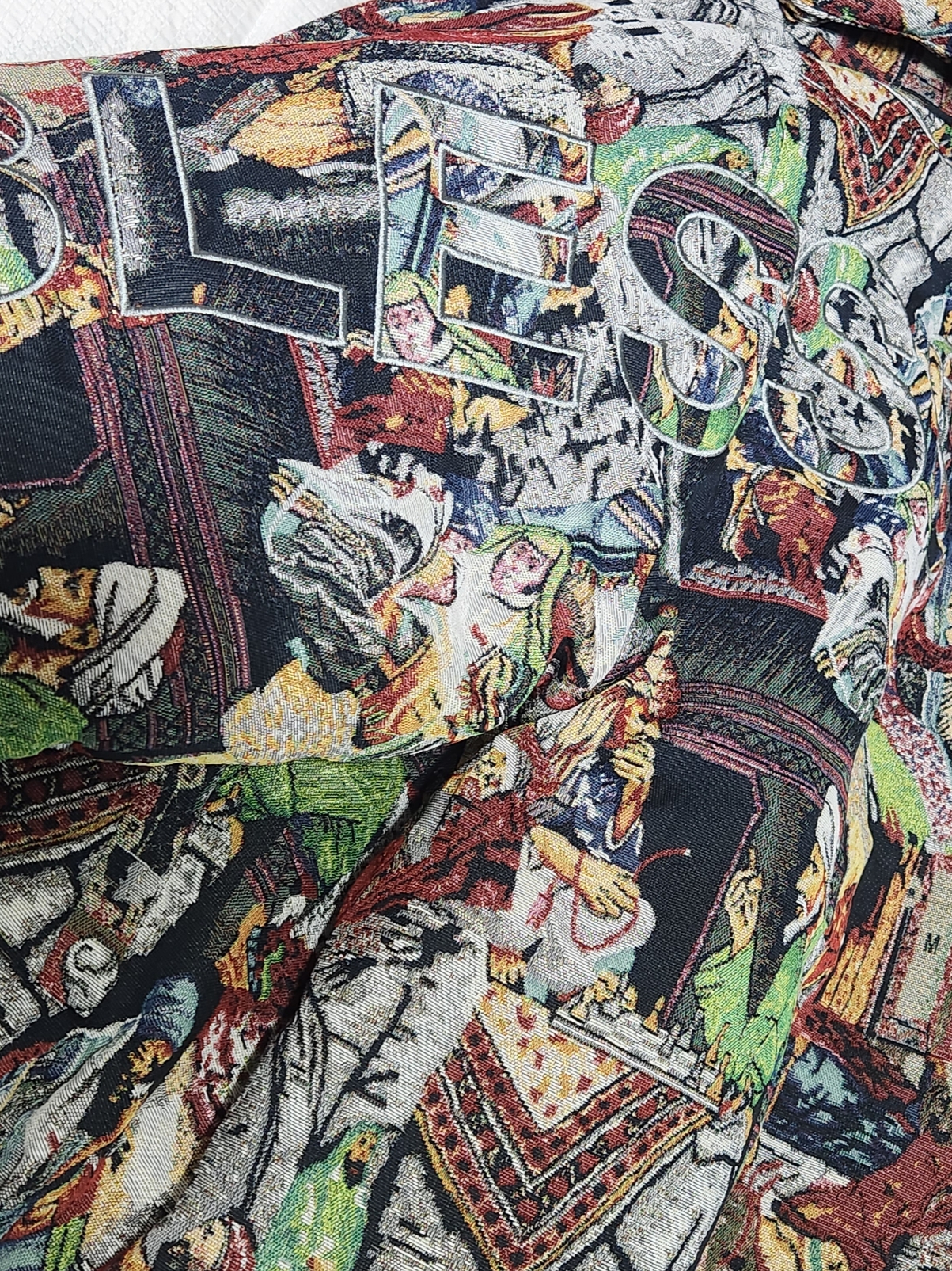 Supreme x Bless Tapestry Down Puffer Jacket Multicolor - 23FW 착용 스타일 - 3