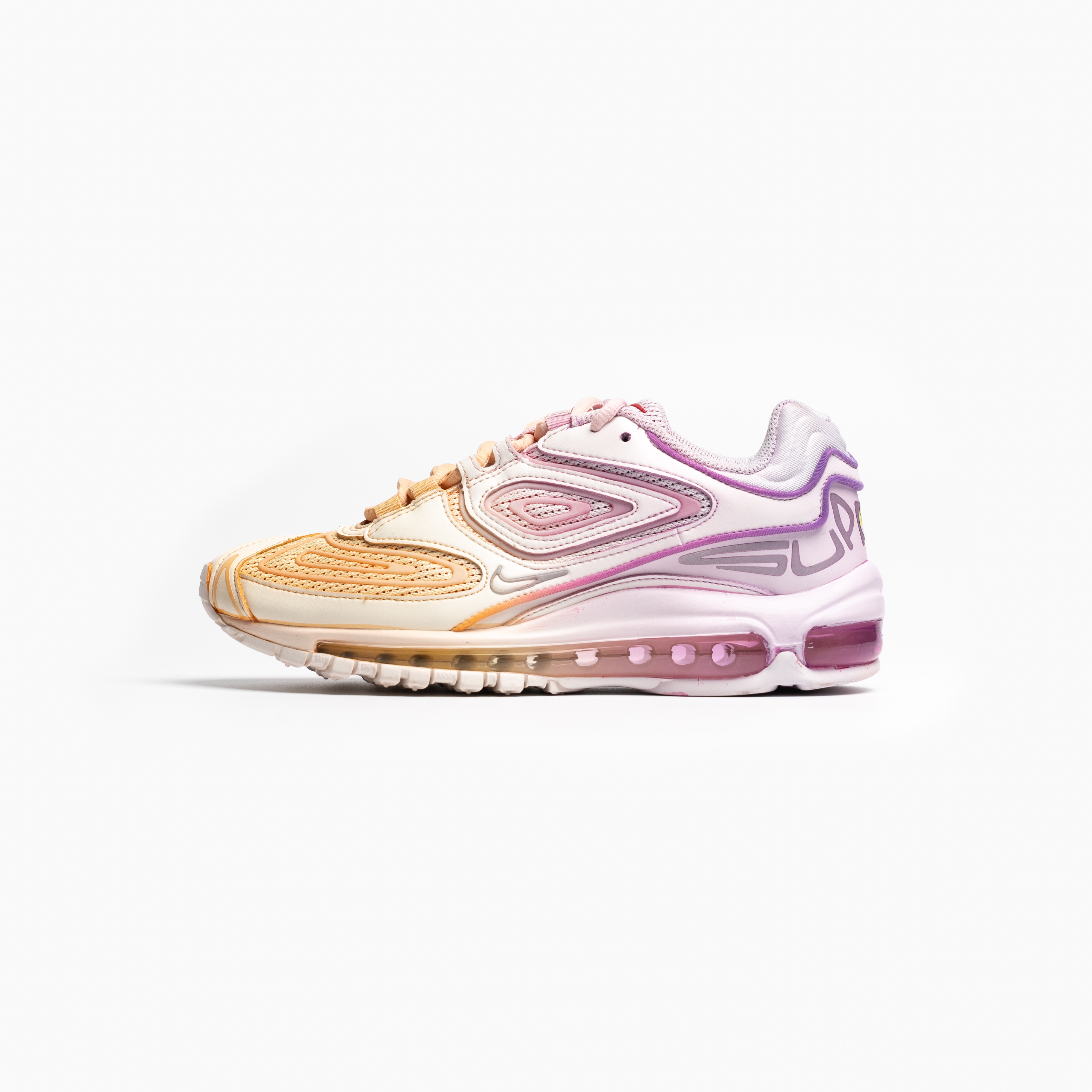 Nike x Supreme Air Max 98 TL White 착용 스타일 - 1