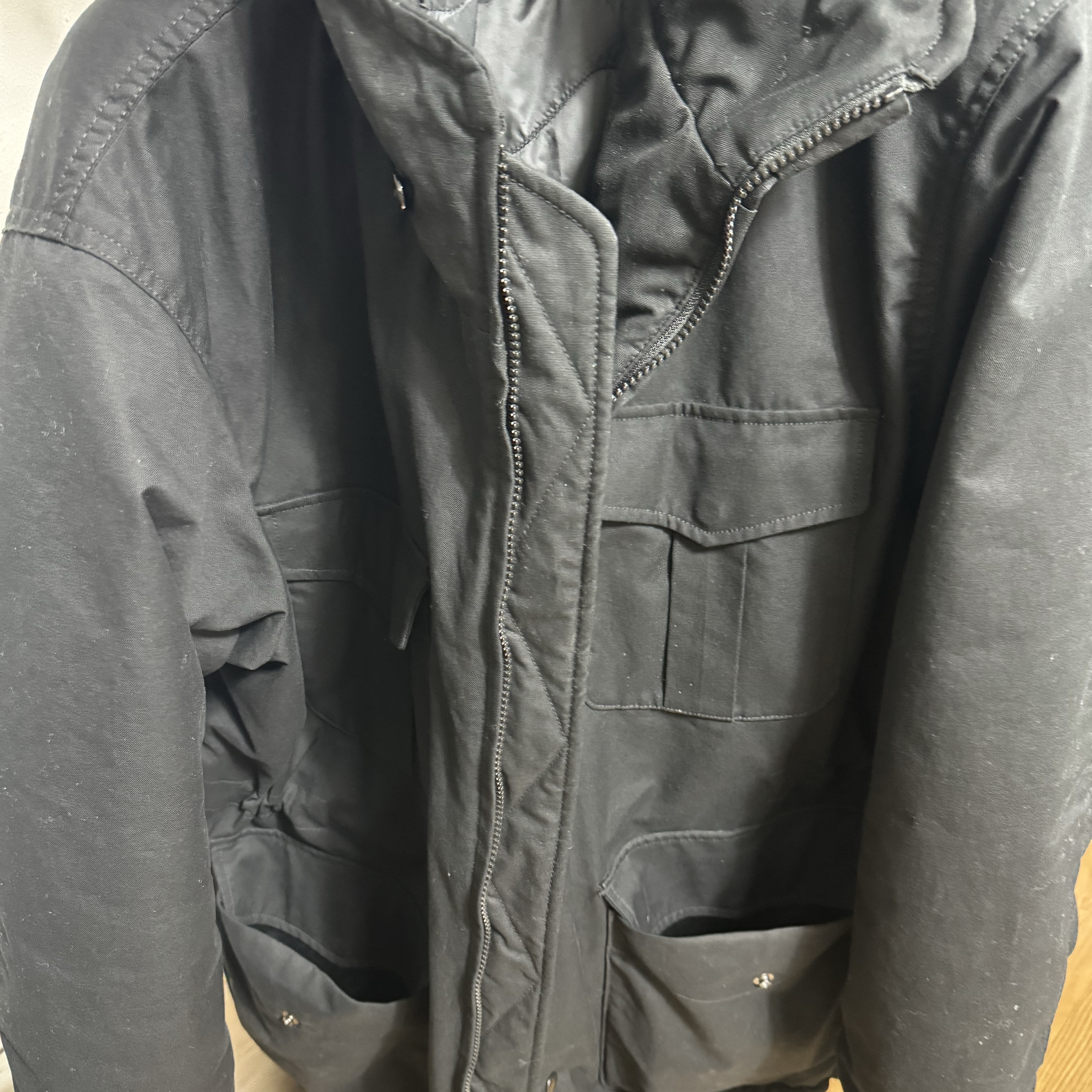 Uniqlo x Engineered Garments Pufftech Utility Jacket Olive 착용 스타일