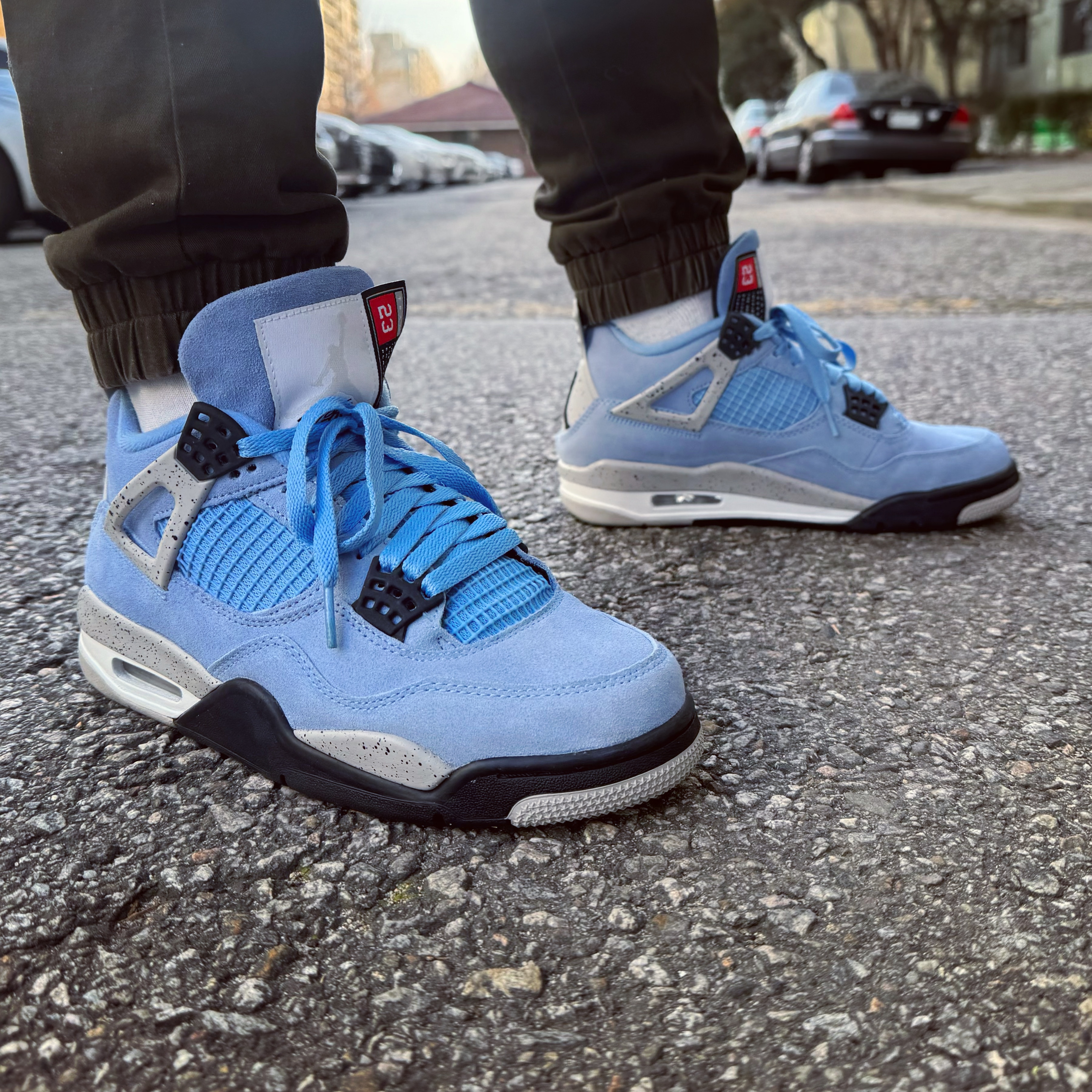 Jordan 4 Retro University Blue 착용 스타일