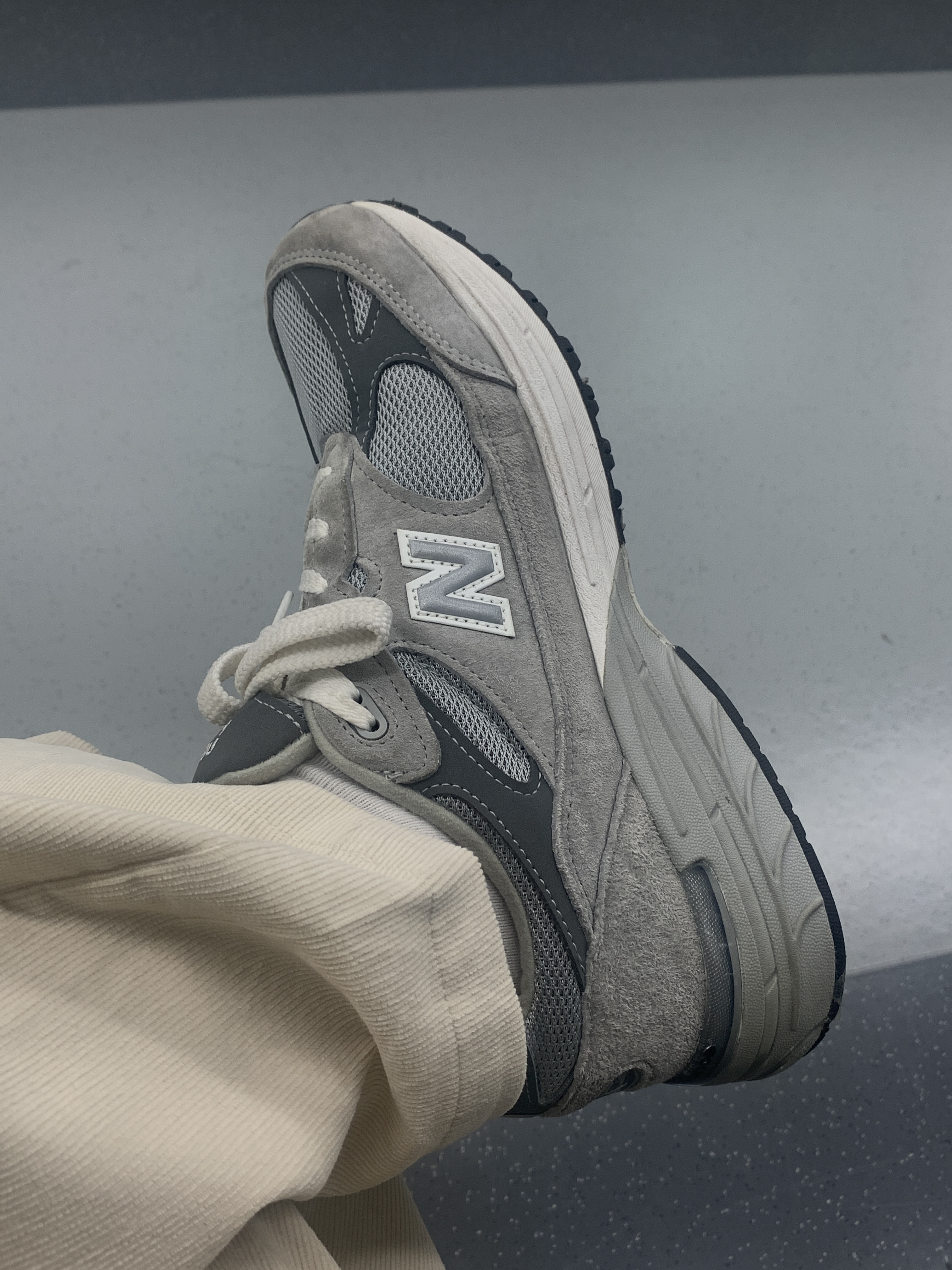 New Balance 993 Made in USA Grey - D Standard 착용 스타일