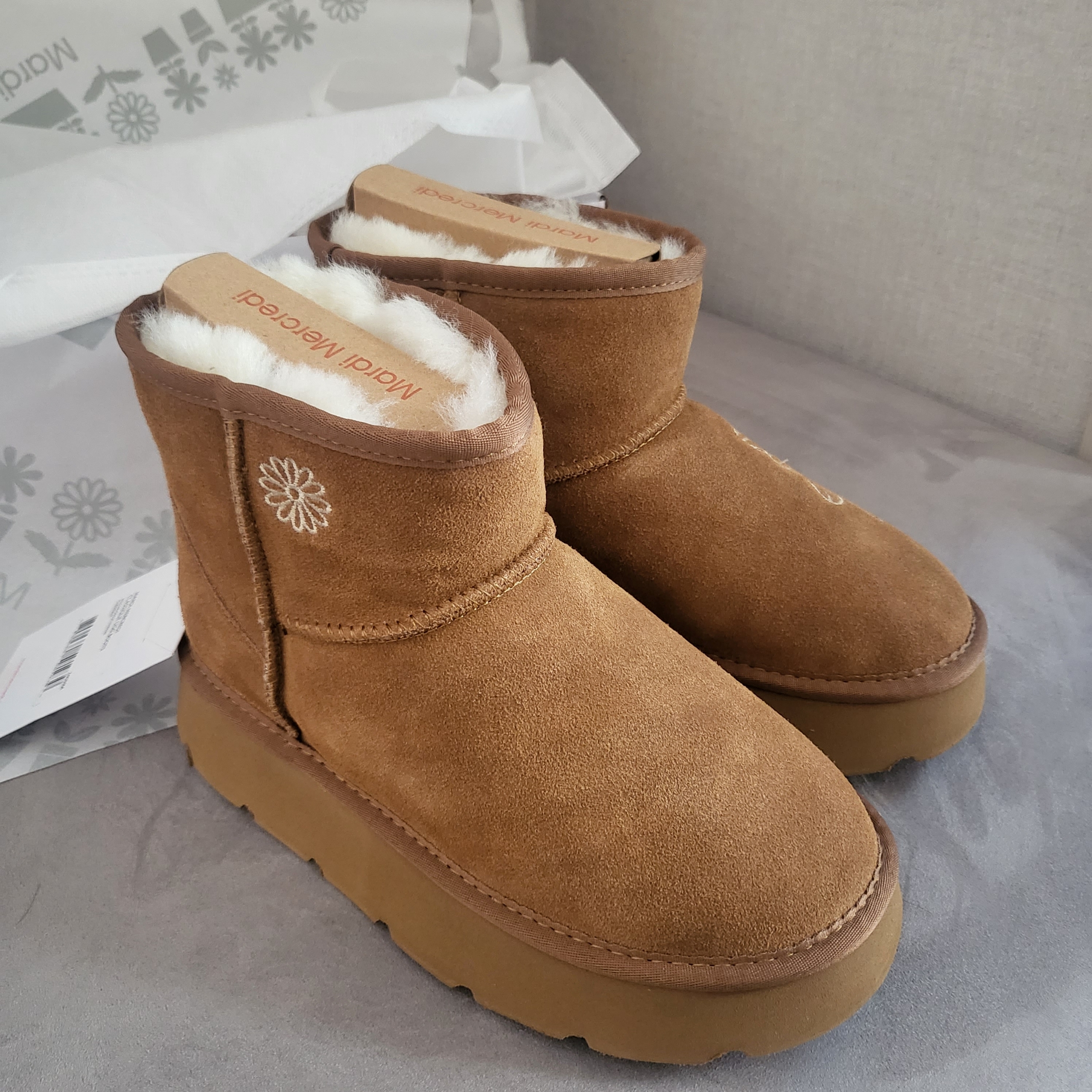 Mardi Mercredi Les Pompes Women Classique Ugg Boots Chestnut 착용 스타일 - 2