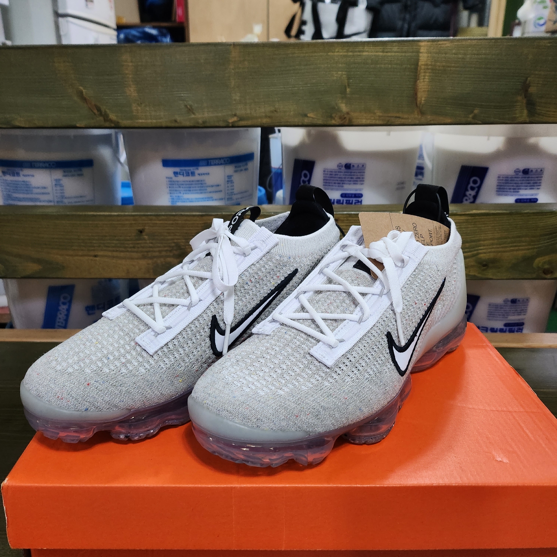 Nike Air VaporMax 2021 Flyknit White 착용 스타일