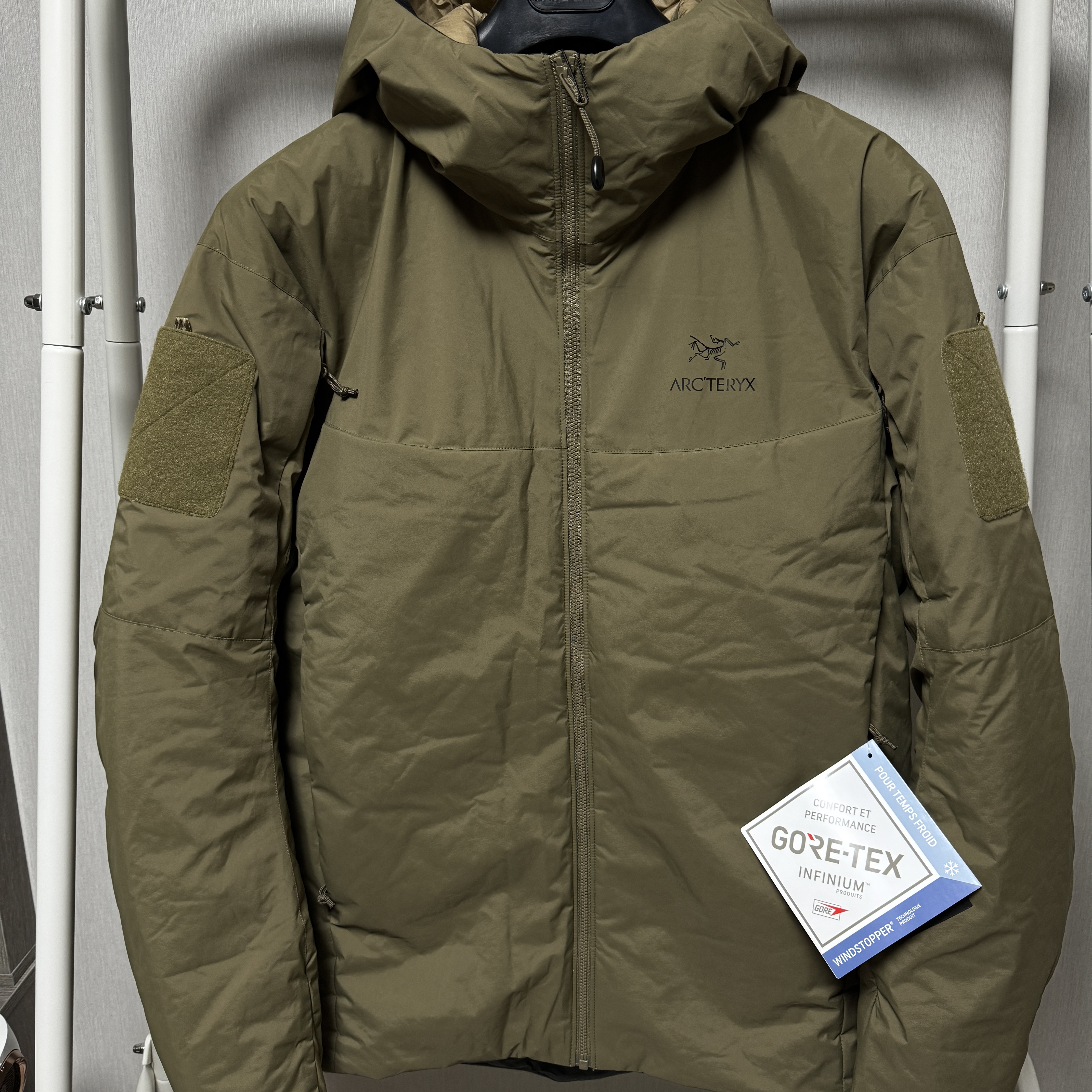 Arc'teryx LEAF Cold WX Hoody LT Gen 2 Crocodile 착용 스타일