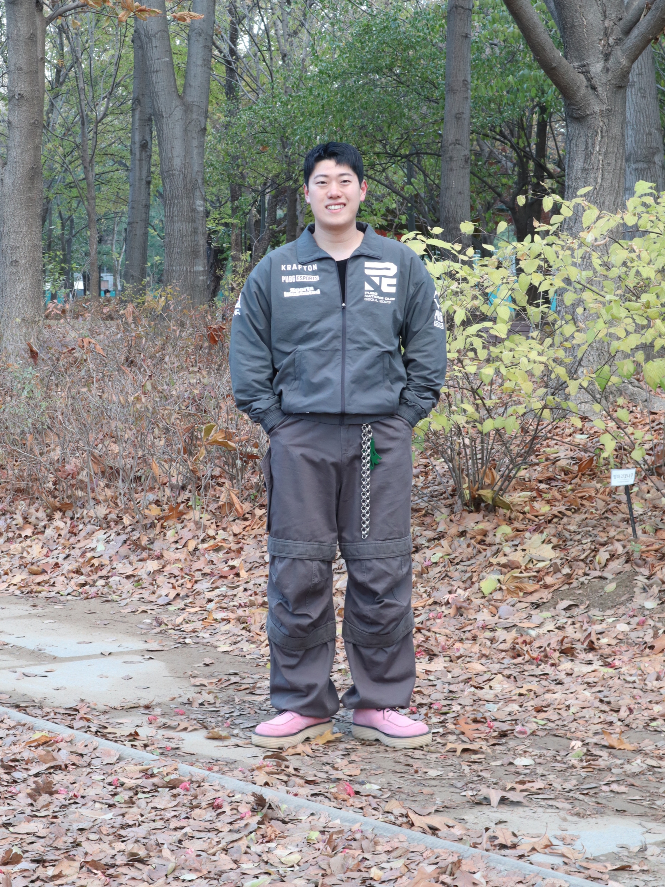 Farfromwhat Far Layered Work Pants Charcoal 착용 스타일 - 2