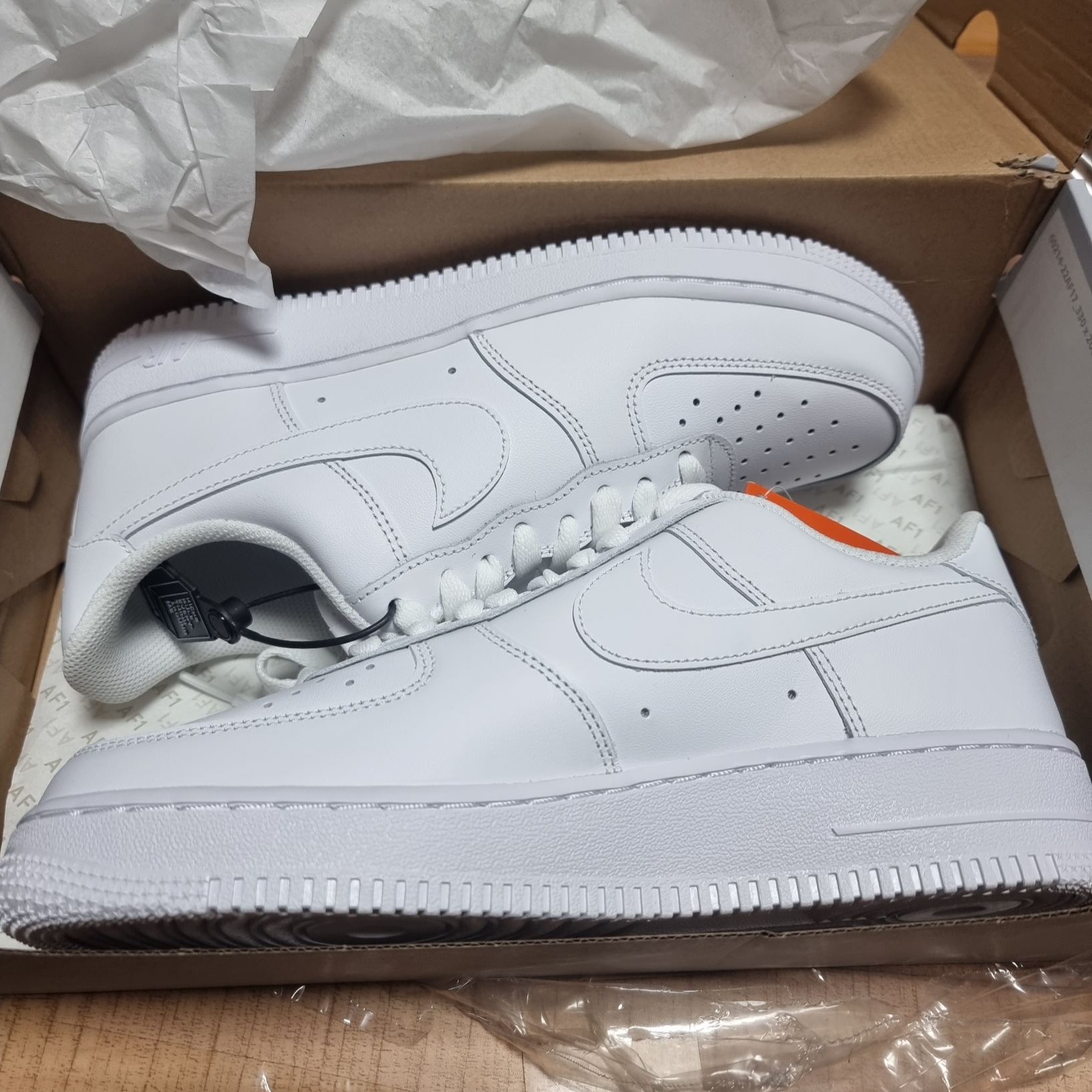 Nike Air Force 1 '07 Low White 착용 스타일 - 2