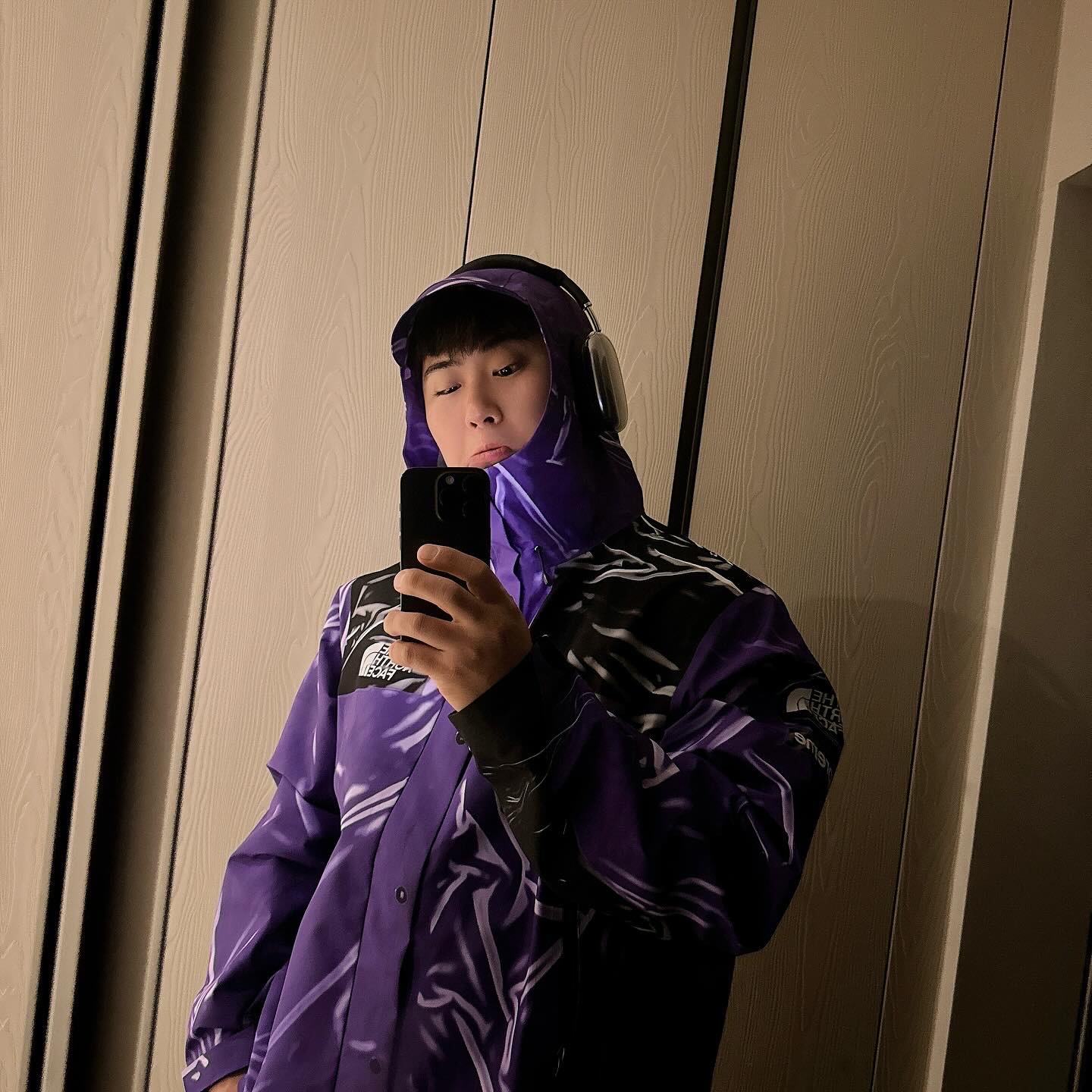 Supreme x The North Face Trompe L’oeil Printed Taped Seam Shell Jacket Purple - 23SS, Apple AirPods Max Lightning Space Gray (Korean Ver.) 착용 스타일 - 2