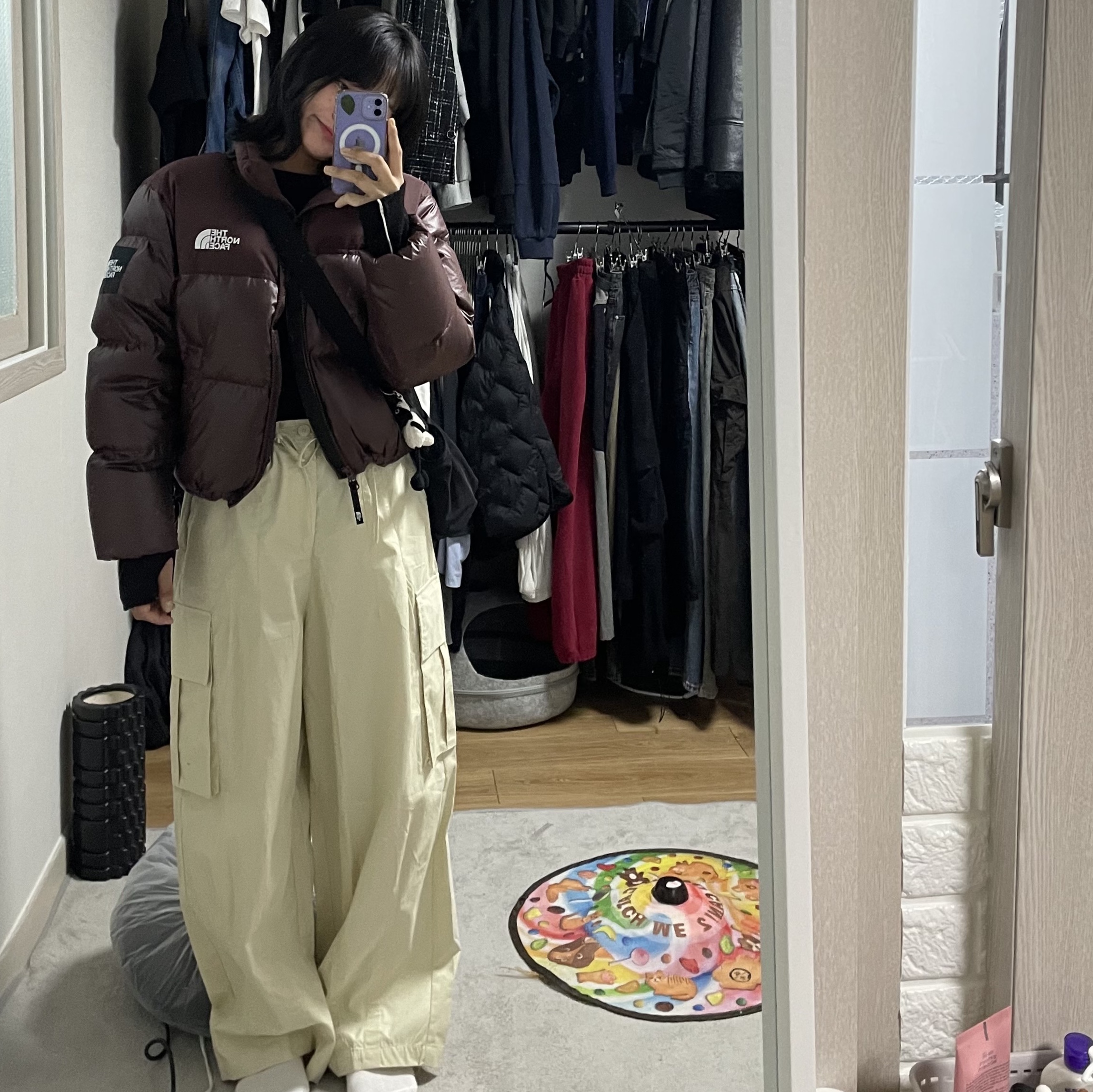 (W) The North Face White Label Novelty Nuptse Down Jacket Cocoa Brown, (W) Nike Dunk Low Triple White 착용 스타일 - 1
