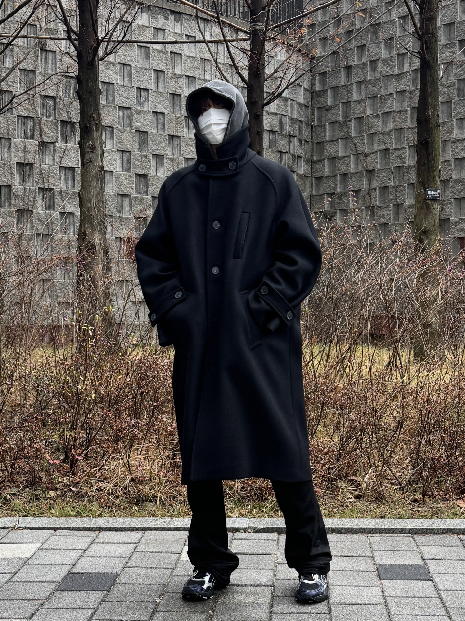 Asics x Atmos x Undermycar Gel-Kayano 14 Black Pure Silver, Undermycar Majanne Multi Button Oversized Wool Coat Black Oyster - 21FW 착용 스타일 - 1