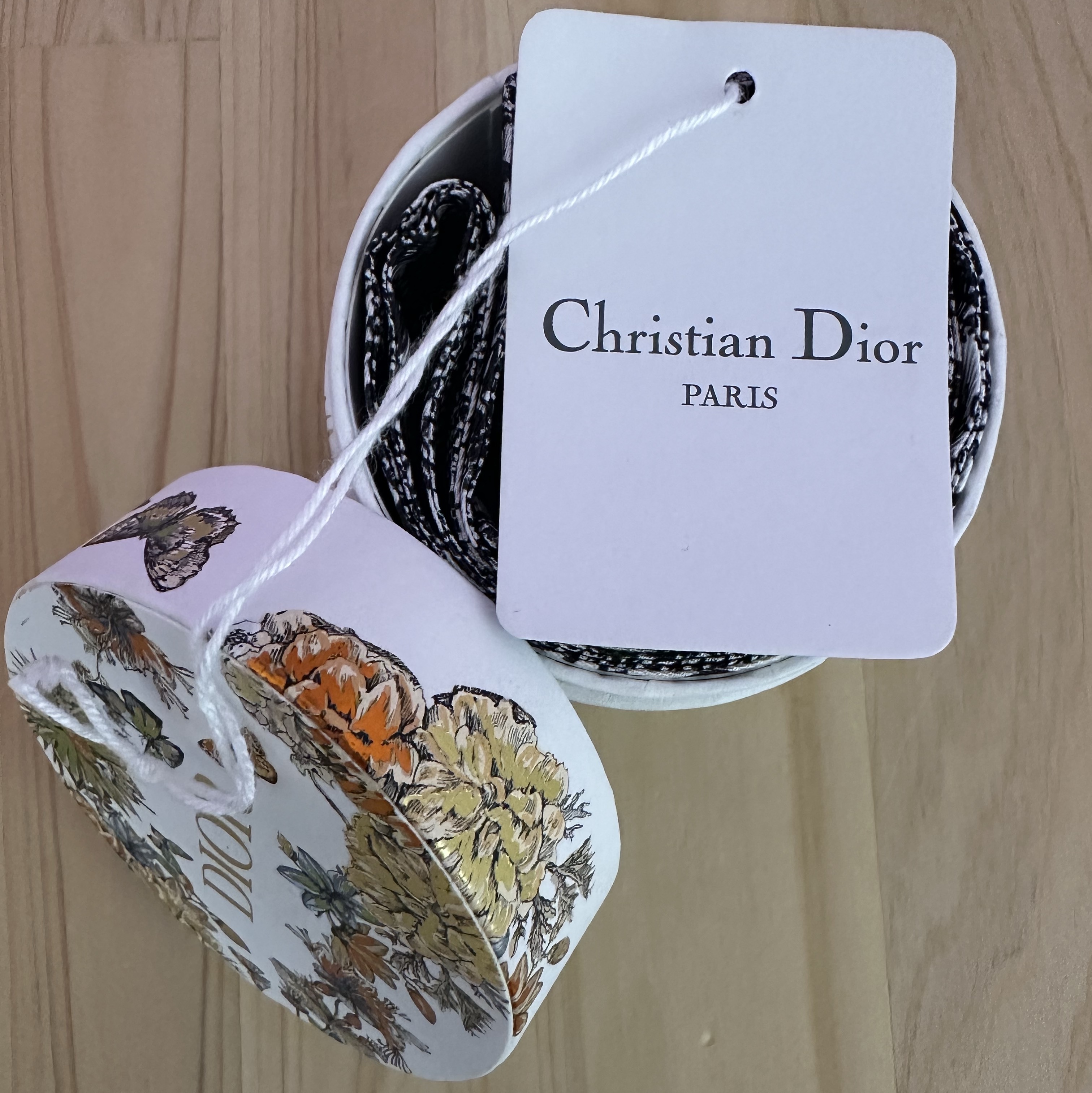 (W) Dior Plan De Paris Mitzah Scarf Silk Twill White Black 착용 스타일 - 2