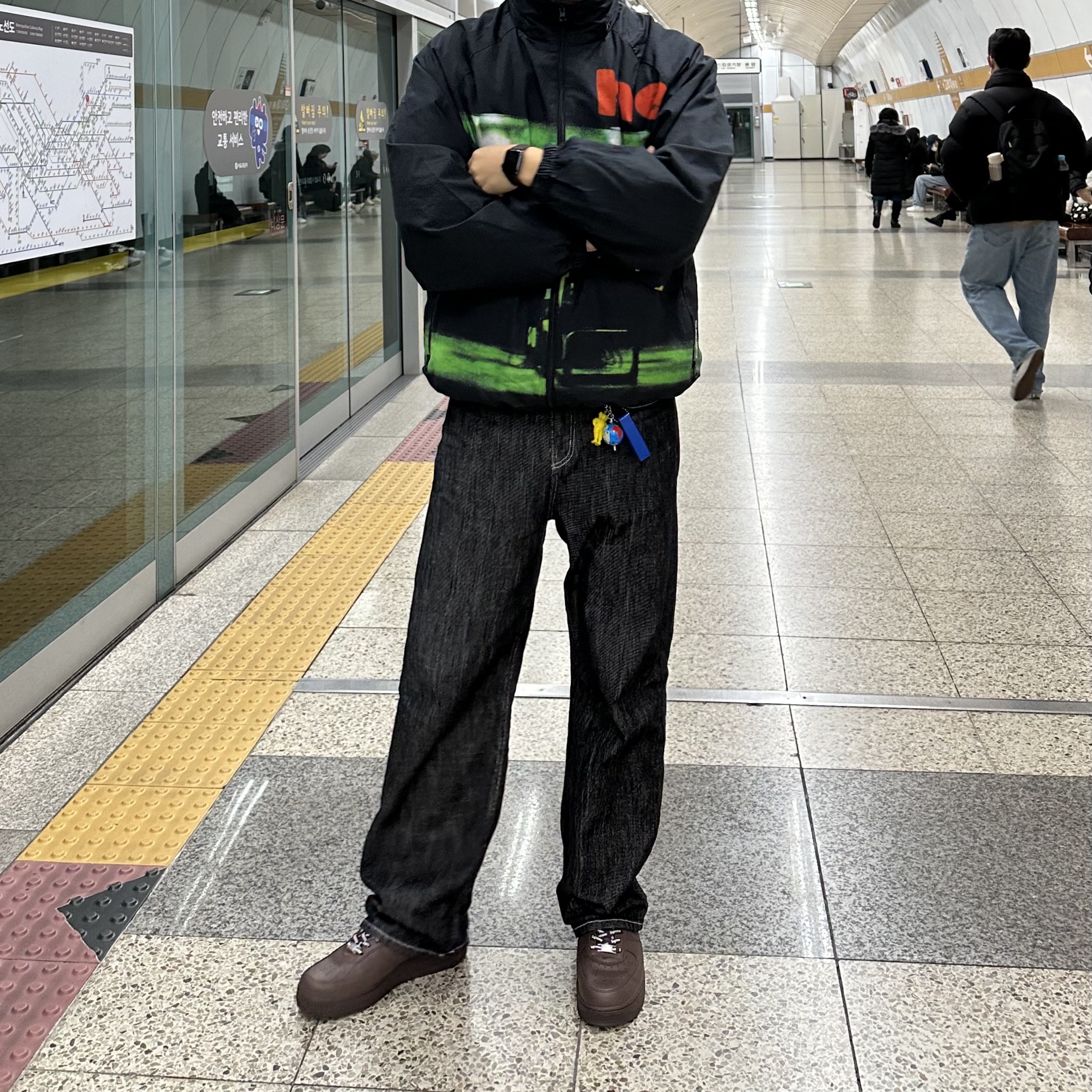 Stussy Mossy Oak Down Puffer Jacket Camo, Supreme Classic Logo 6-Panel Black - 23SS 착용 스타일 - 3