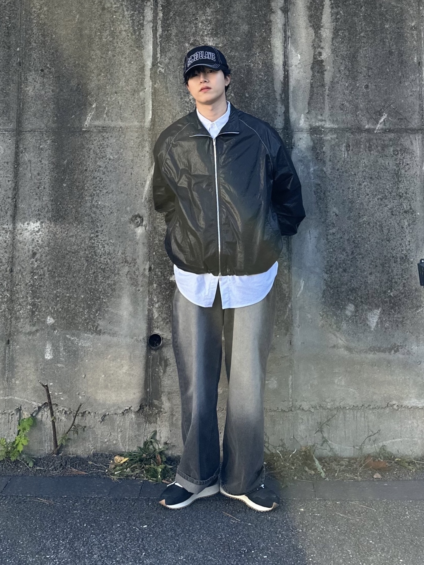 (W) Matin Kim Logo Coating Jumper Black, New Balance 237 Black White 착용 스타일 - 1