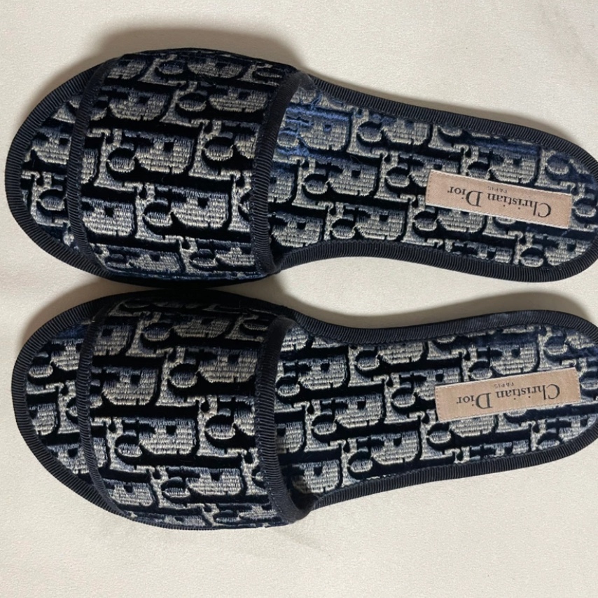 Dior Alpha Sandal Beige & Black Dior Oblique Jacquard 착용 스타일