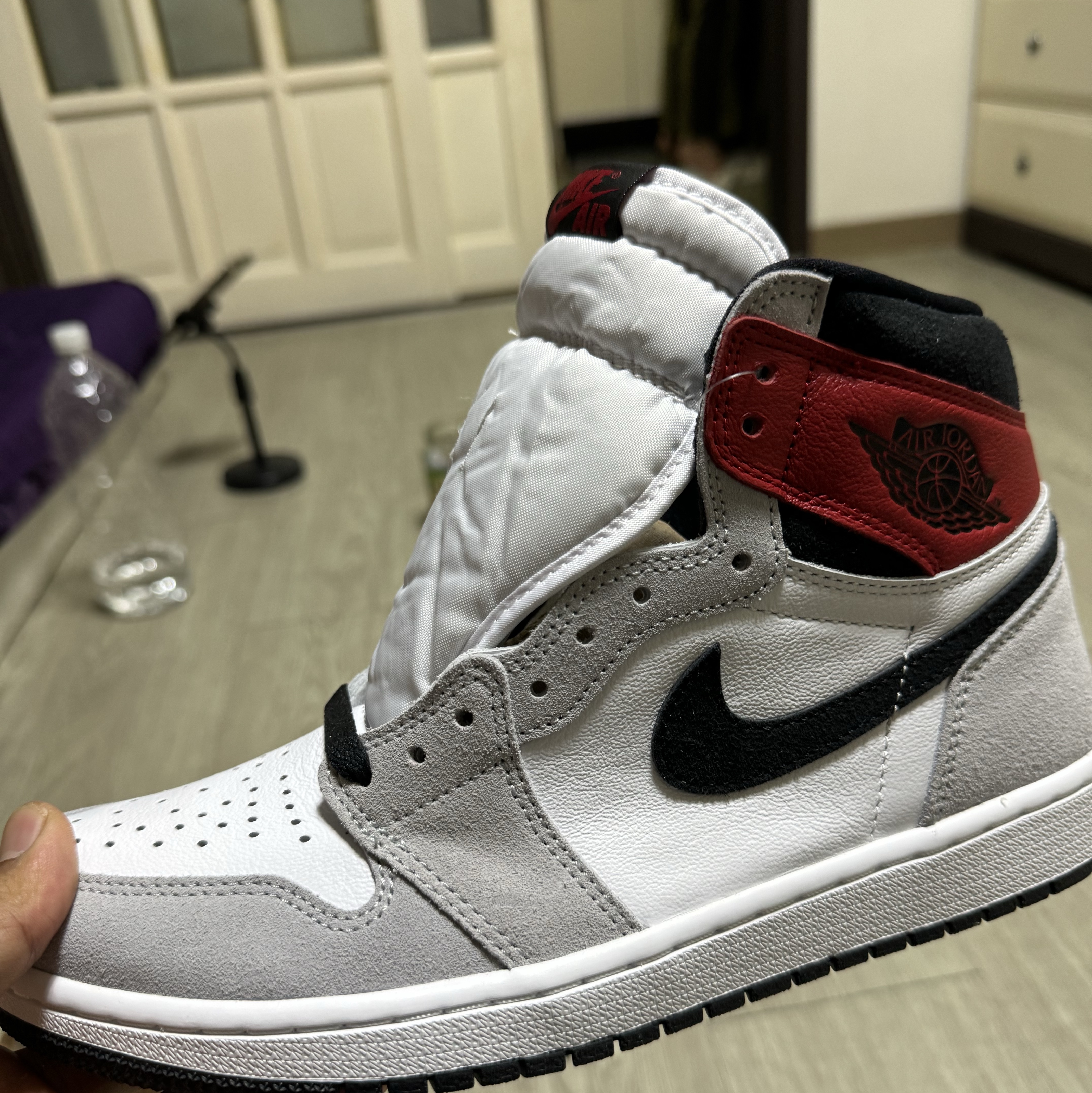 Jordan 1 Retro High OG Light Smoke Grey 착용 스타일