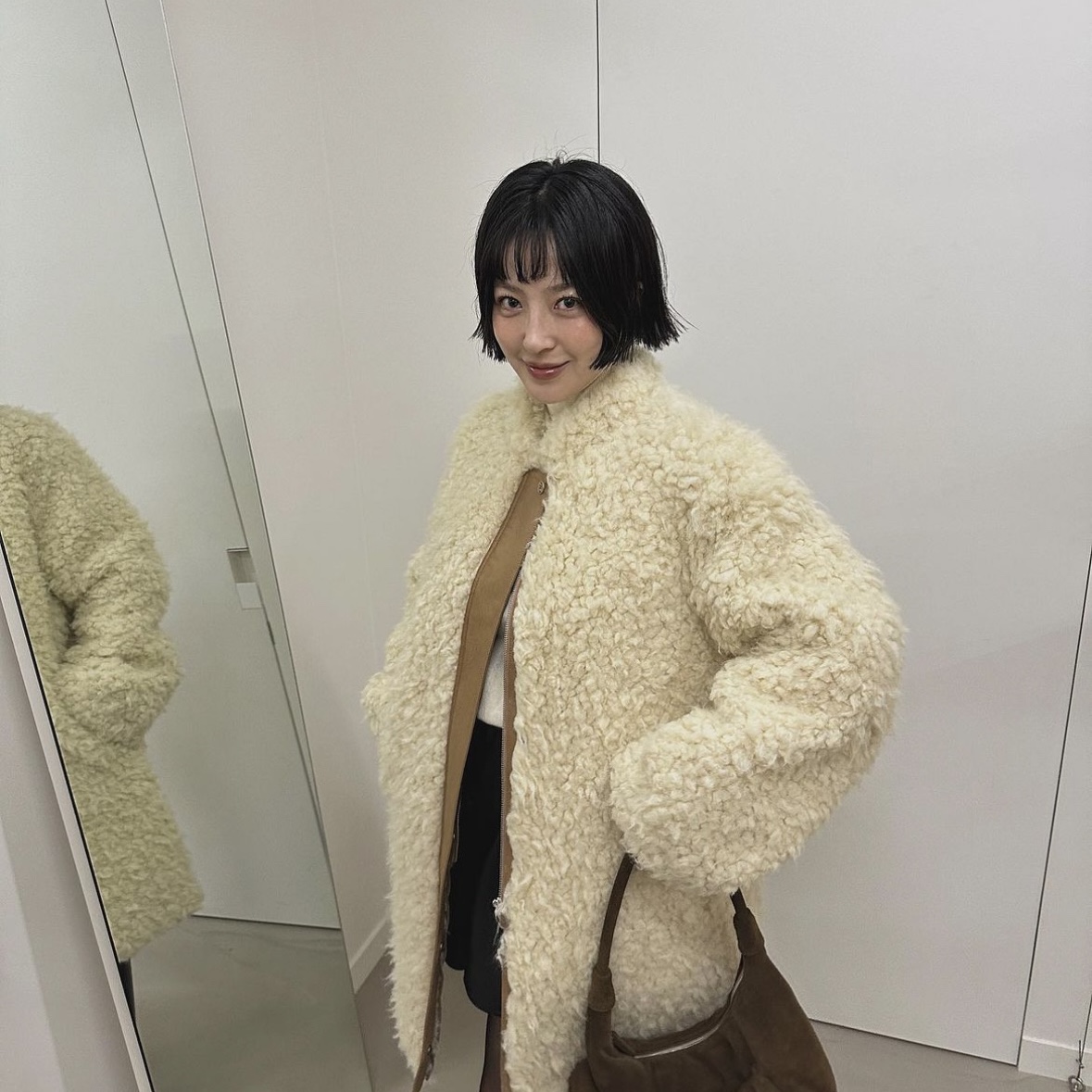 En Or Women SuedeLined Shearing Coat Ivory 착용 스타일 - 2