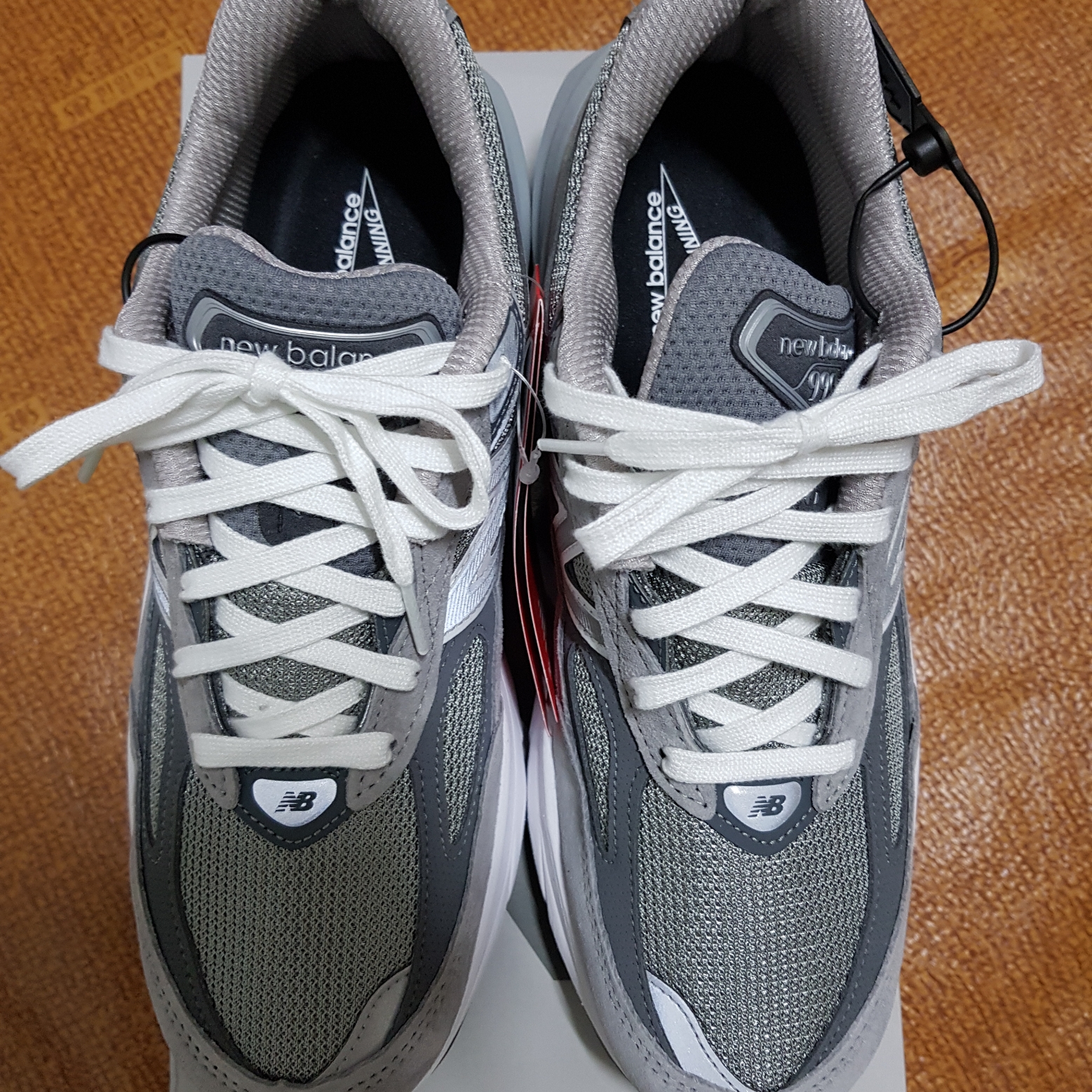 New Balance 990v6 Made in USA Grey - D Standard 착용 스타일 - 2