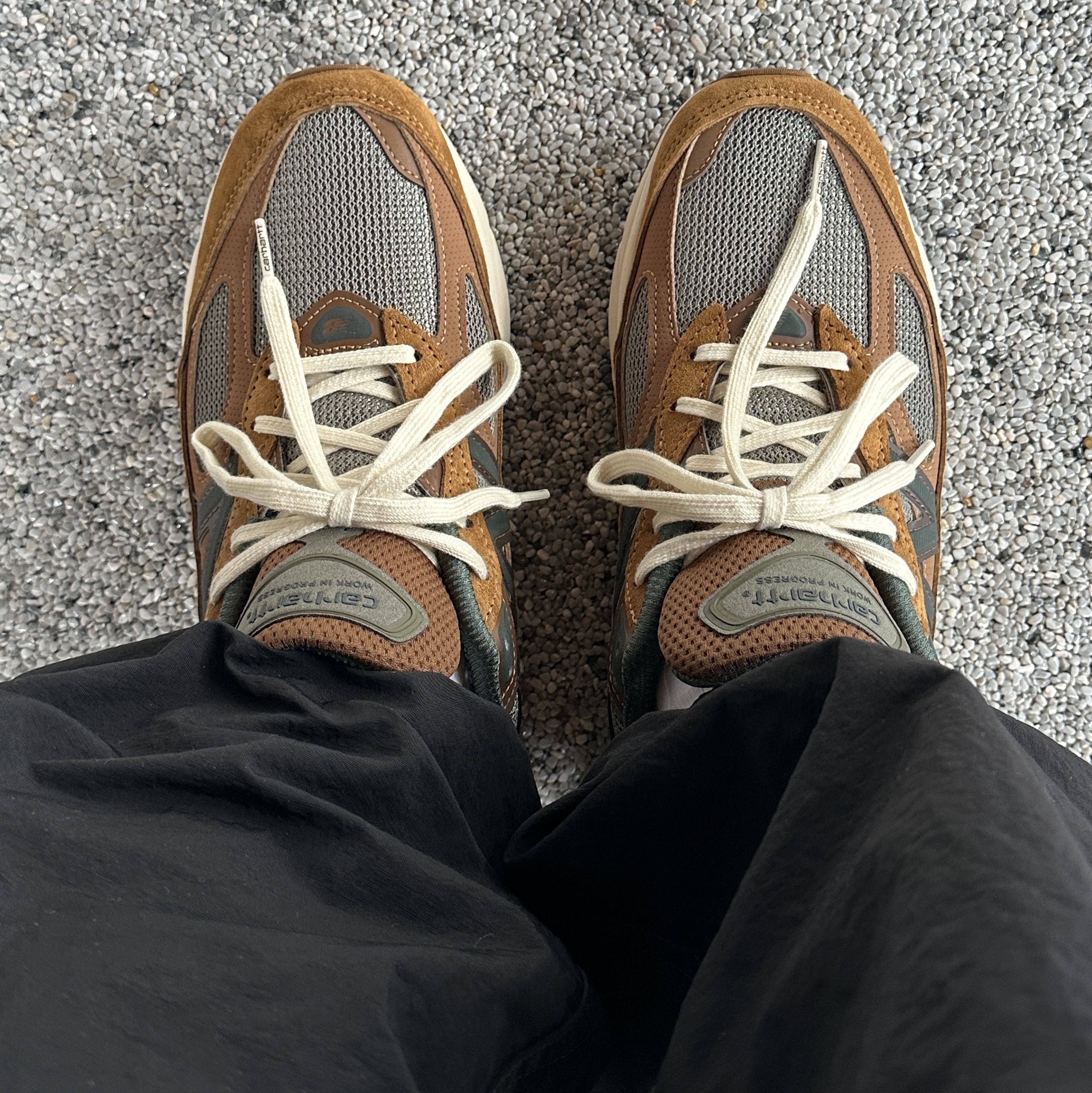 New Balance x Carhartt WIP 990v6 Made in USA Hamilton Brown Military Green 착용 스타일 - 2