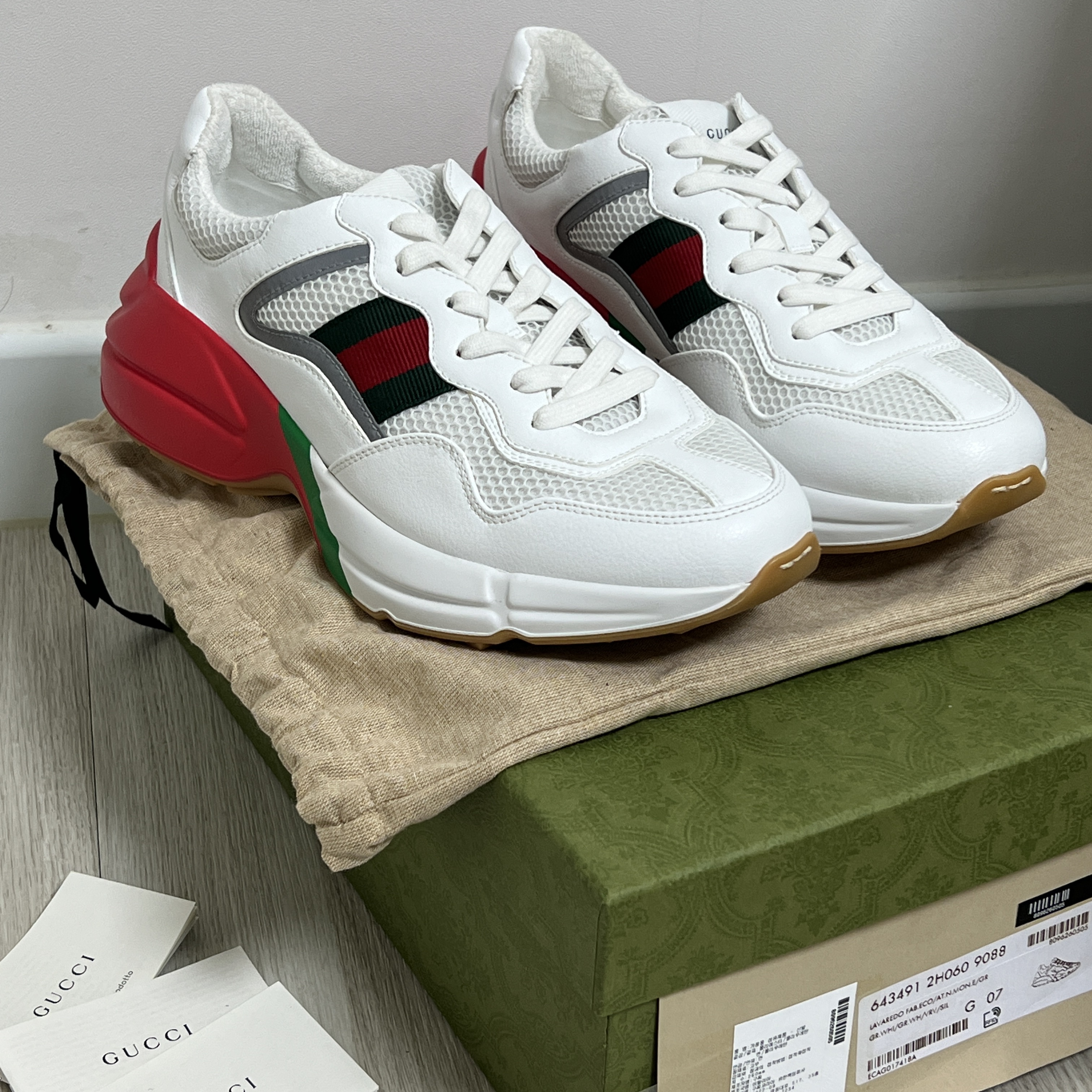 Gucci Rhyton Leather Effect Fabric Sneakers White 착용 스타일