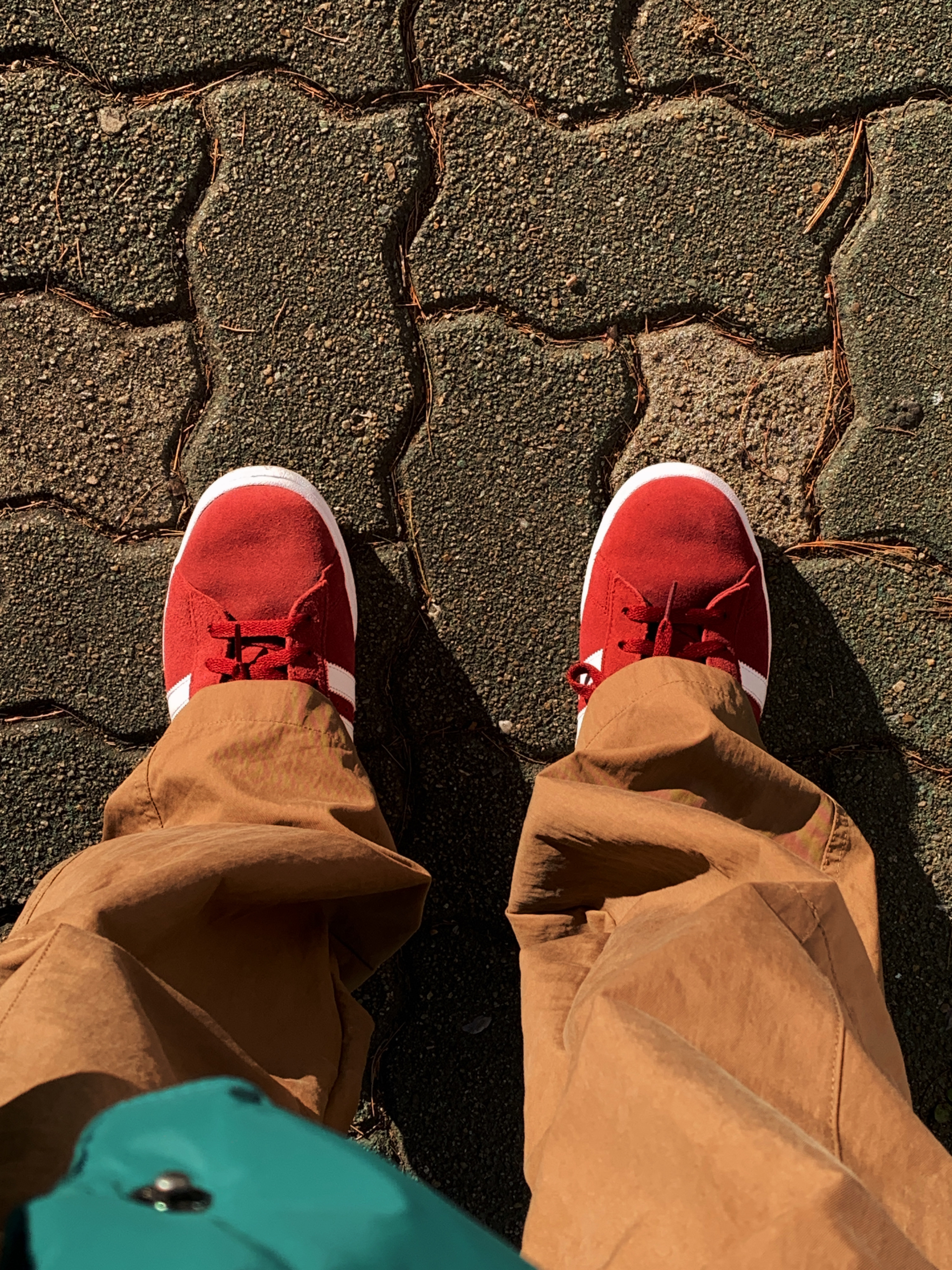 Adidas Campus 80s Collegiate Burgundy 착용 스타일