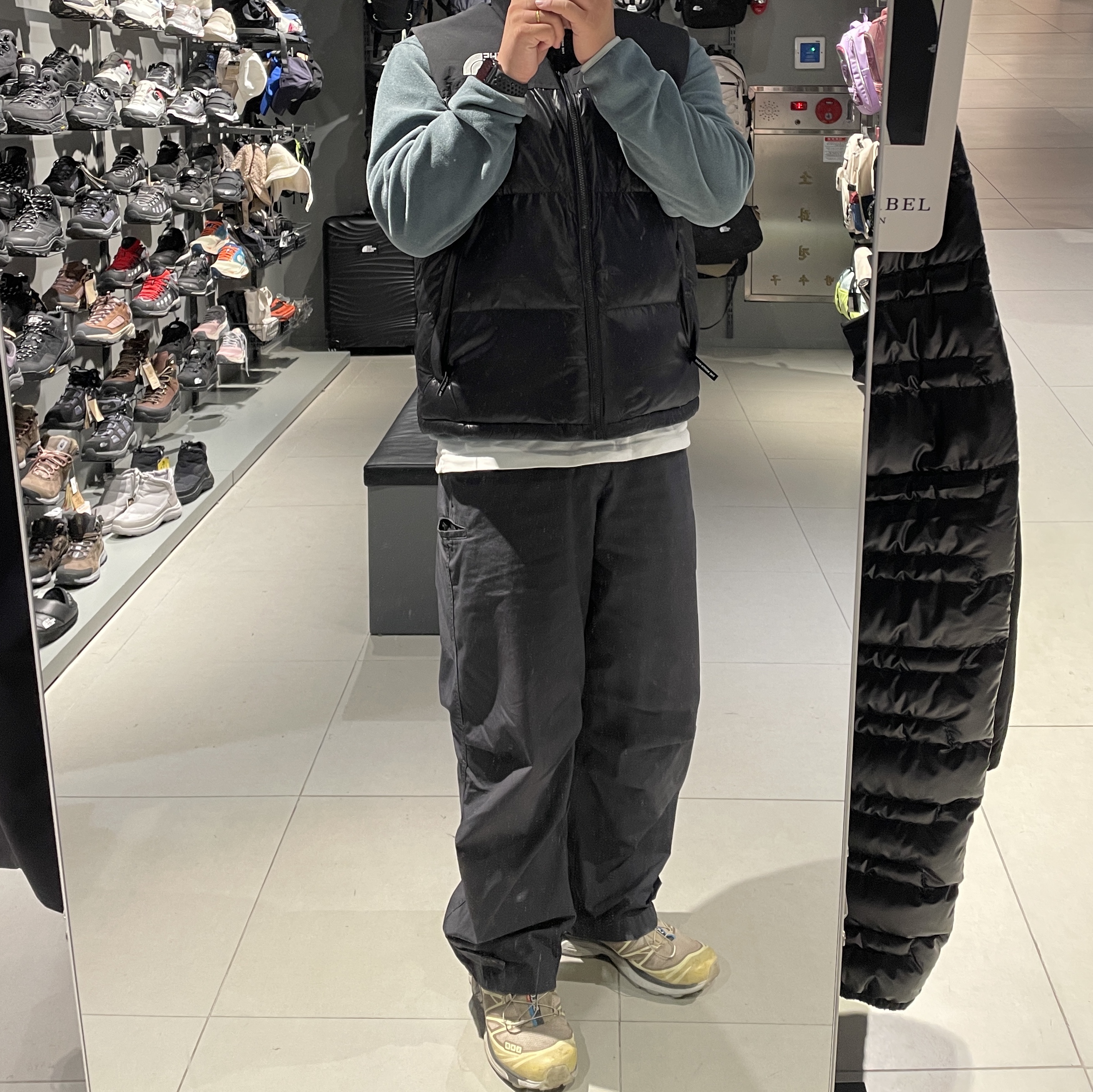 Salomon XT-6 Clear Safari Vanila Ice, The North Face Nuptse On Ball Vest Real Black 착용 스타일