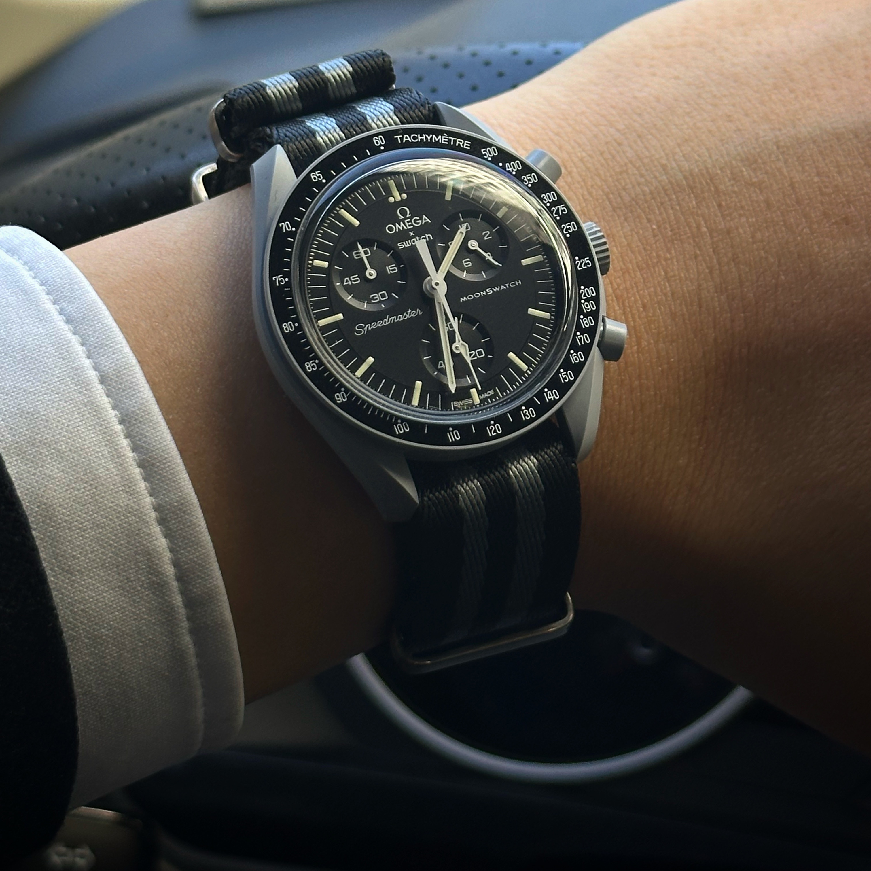 Swatch x Omega Bioceramic MoonSwatch Mission To The Moon 착용 스타일