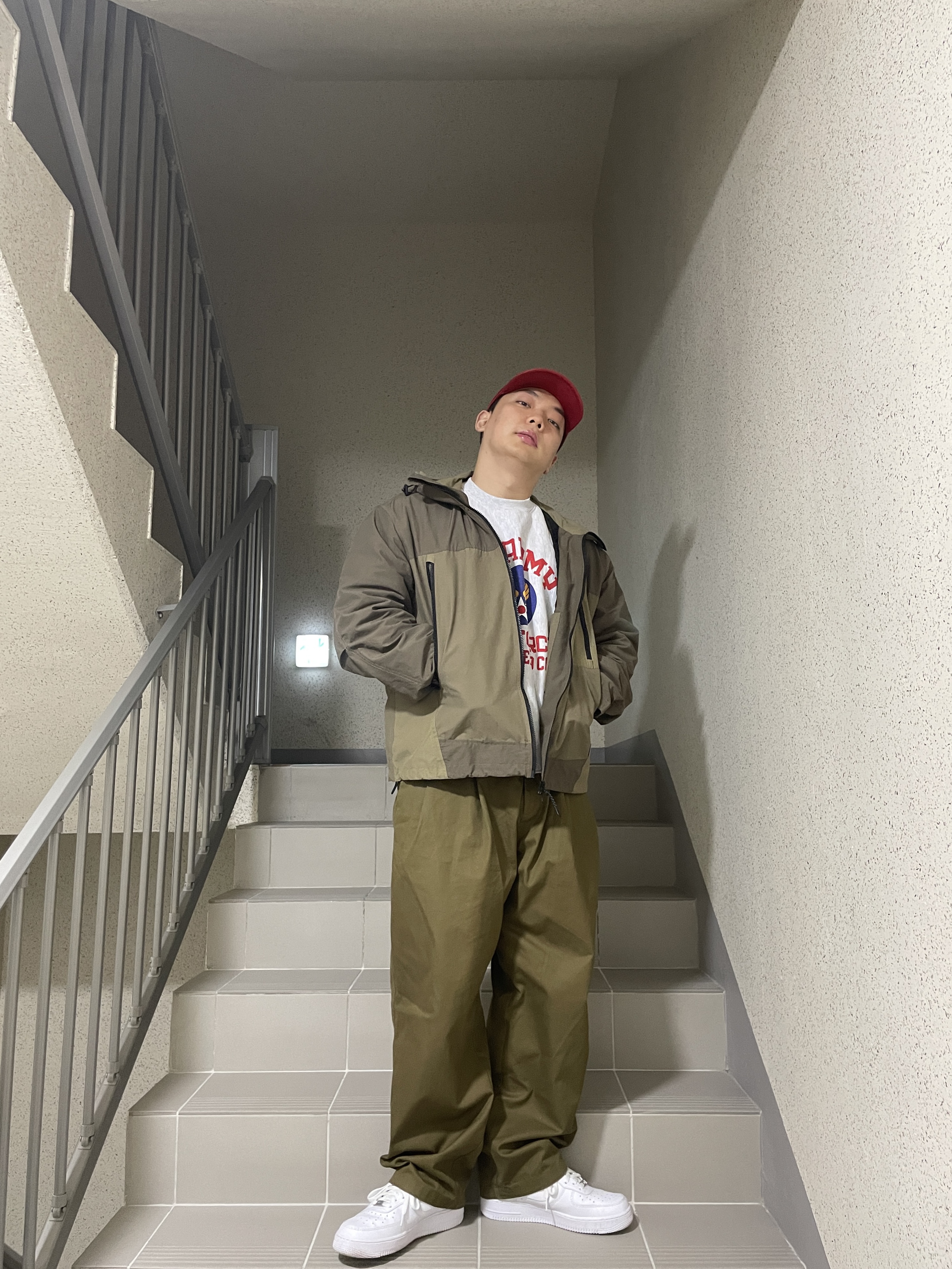 The Real McCoy's Logo Baseball Cap Red, Nike Air Force 1 '07 Low White 착용 스타일 - 1