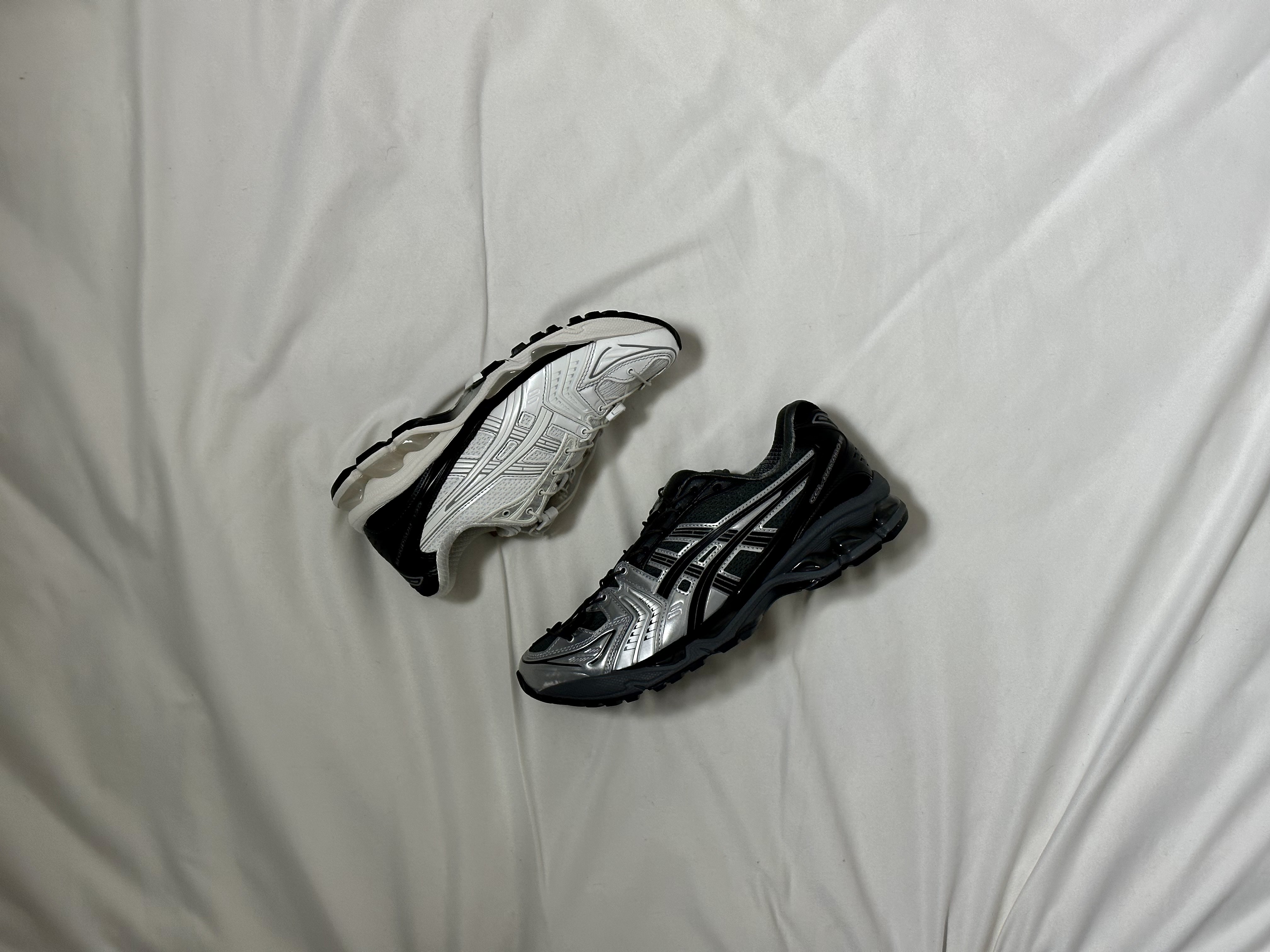 Asics x Unaffected Gel-Kayano 14 Silver Moon, Asics x Unaffected Gel-Kayano 14 Galaxy White 착용 스타일 - 1
