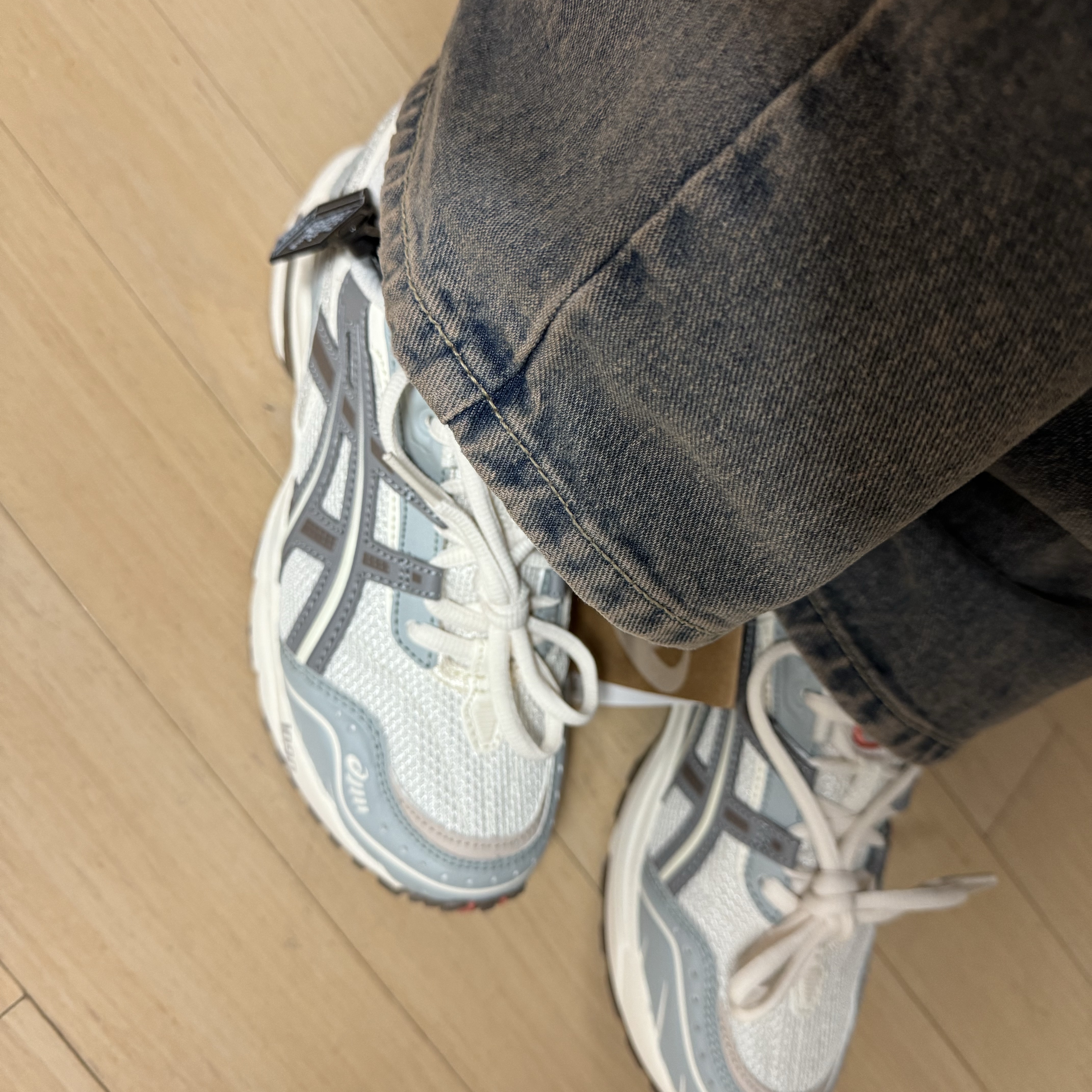 Asics Gel-1090 Blue Grey 착용 스타일
