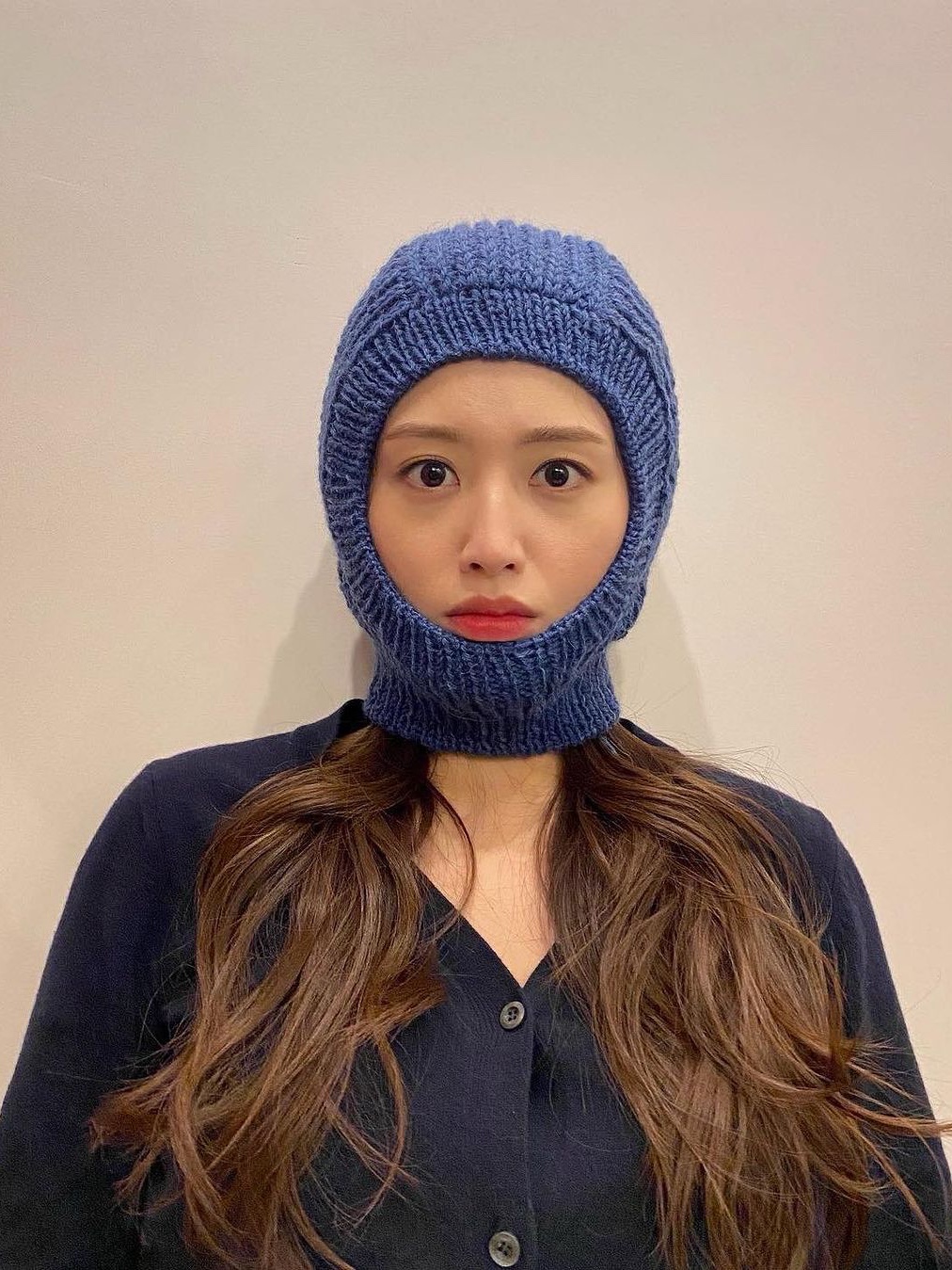 Paloma Wool Angels II Balaclava Soft Blue, Paloma Wool Pauli Balaclava Brown 착용 스타일 - 4