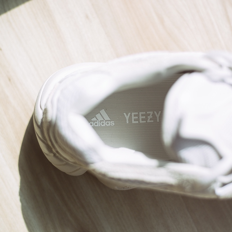 Adidas Yeezy 500 Blush 2018 착용 스타일 - 1