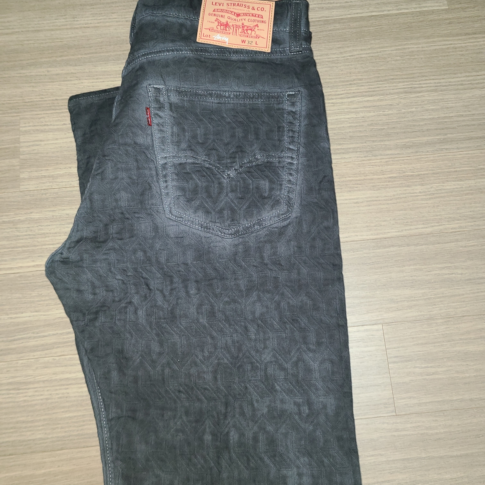 Stussy x Levi's Jacquard Jean Black 착용 스타일 - 3