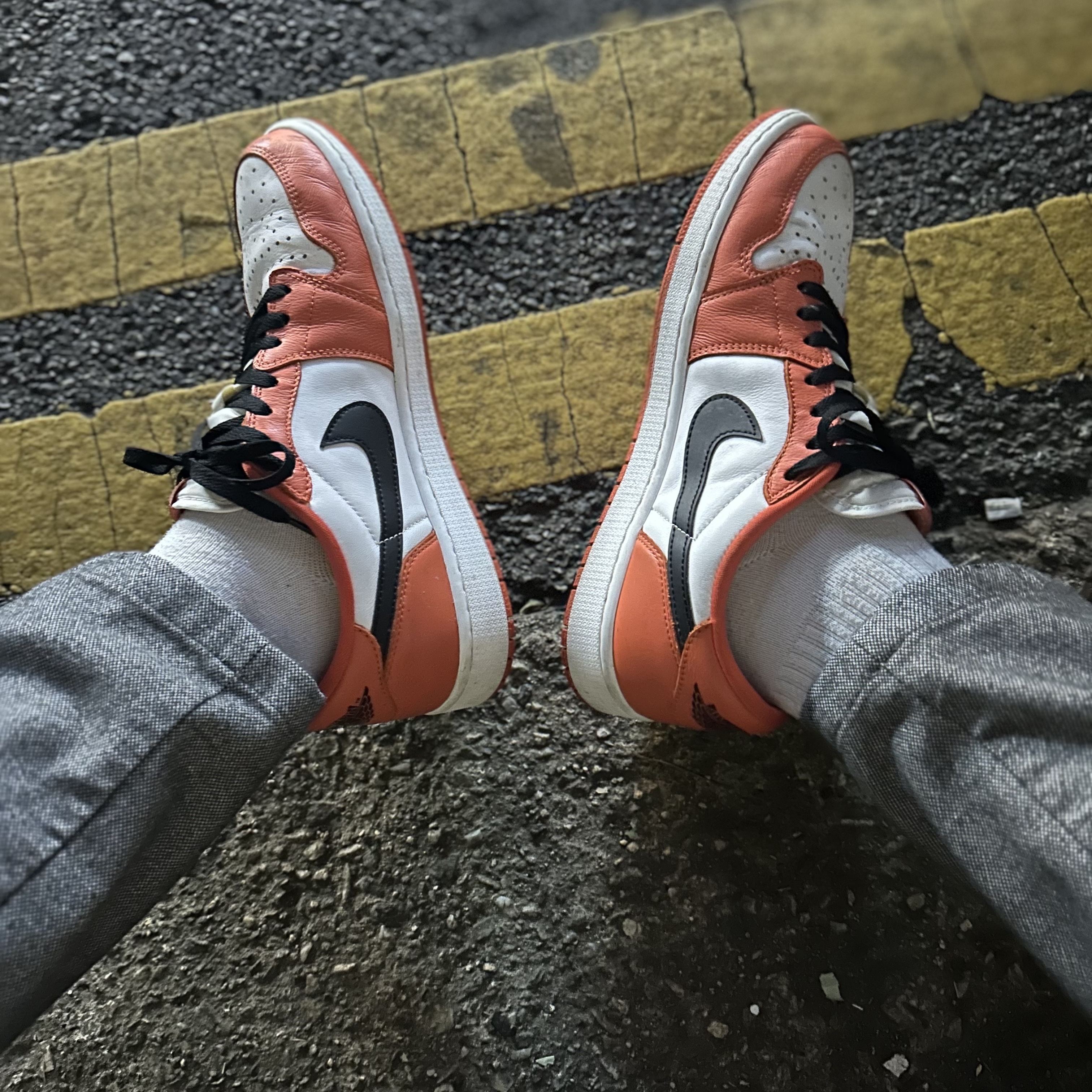Jordan 1 Low OG Starfish 착용 스타일 - 2