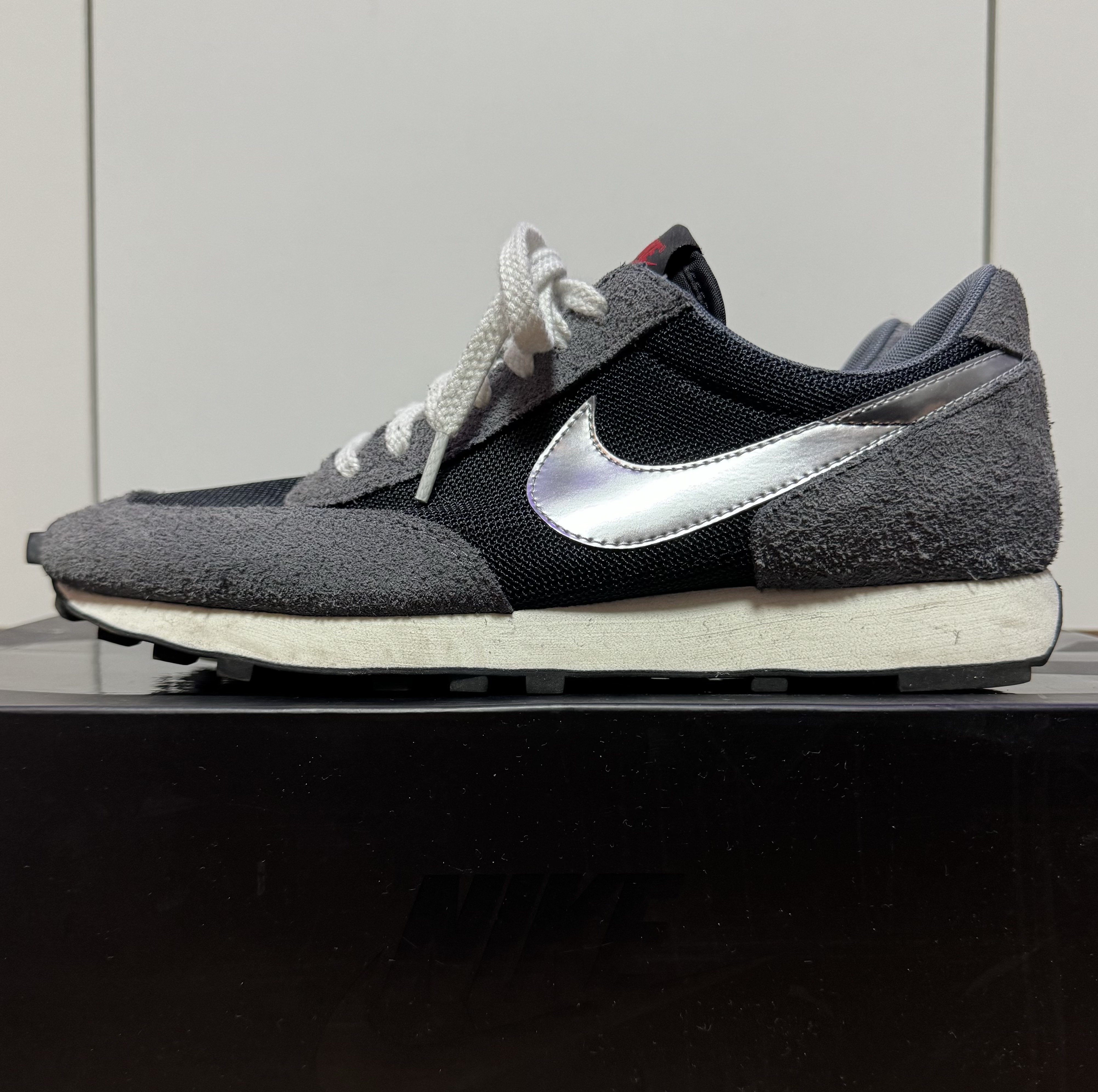 Nike Daybreak SP Black Metallic Silver 착용 스타일 - 1