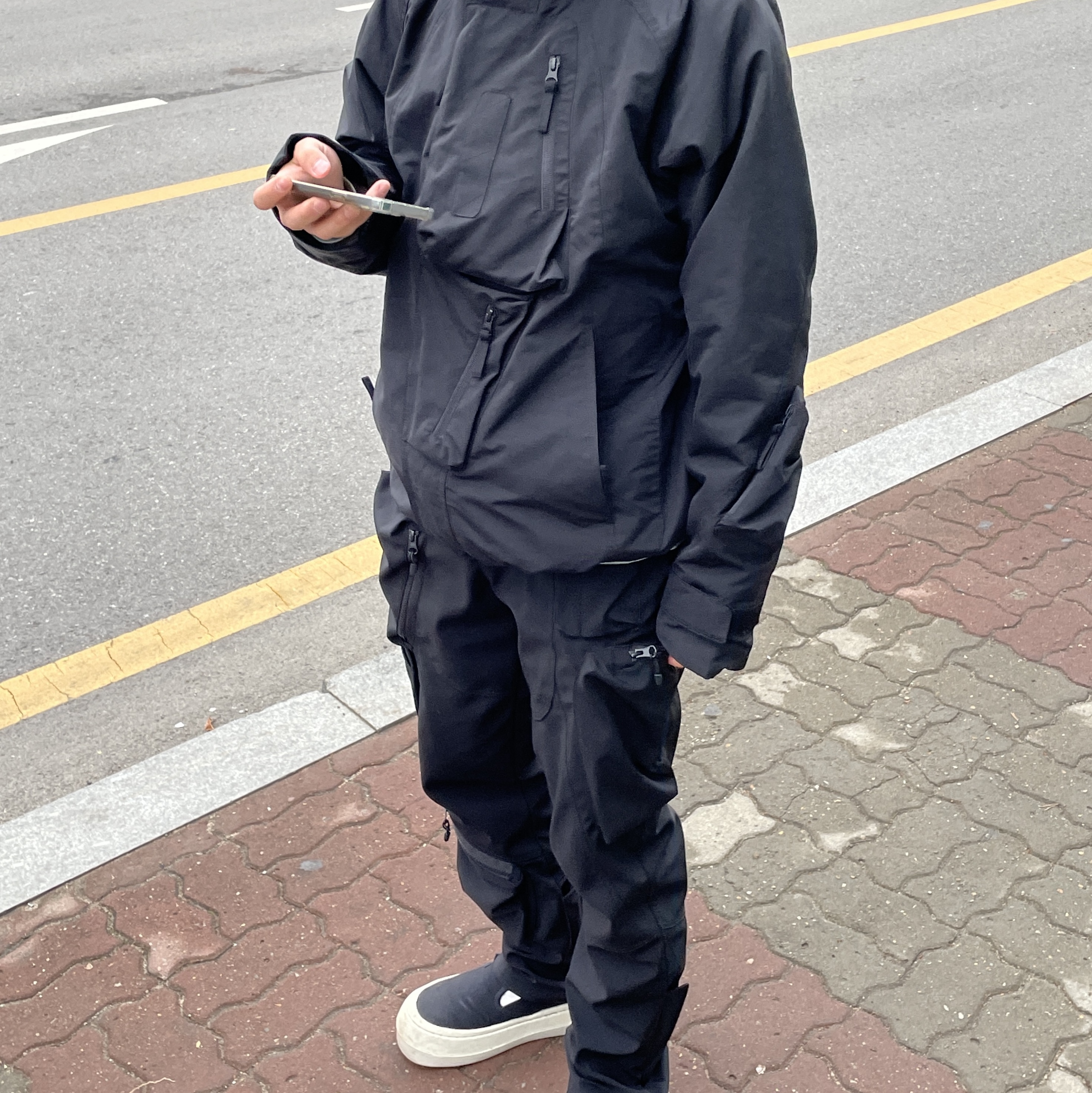 Undermycar Rikan Multi Pocket Casual Jacket Phantom - 21FW, Undermycar Bucky Multi Pocket Dynamic Pants Rookie Black - 22SS 착용 스타일
