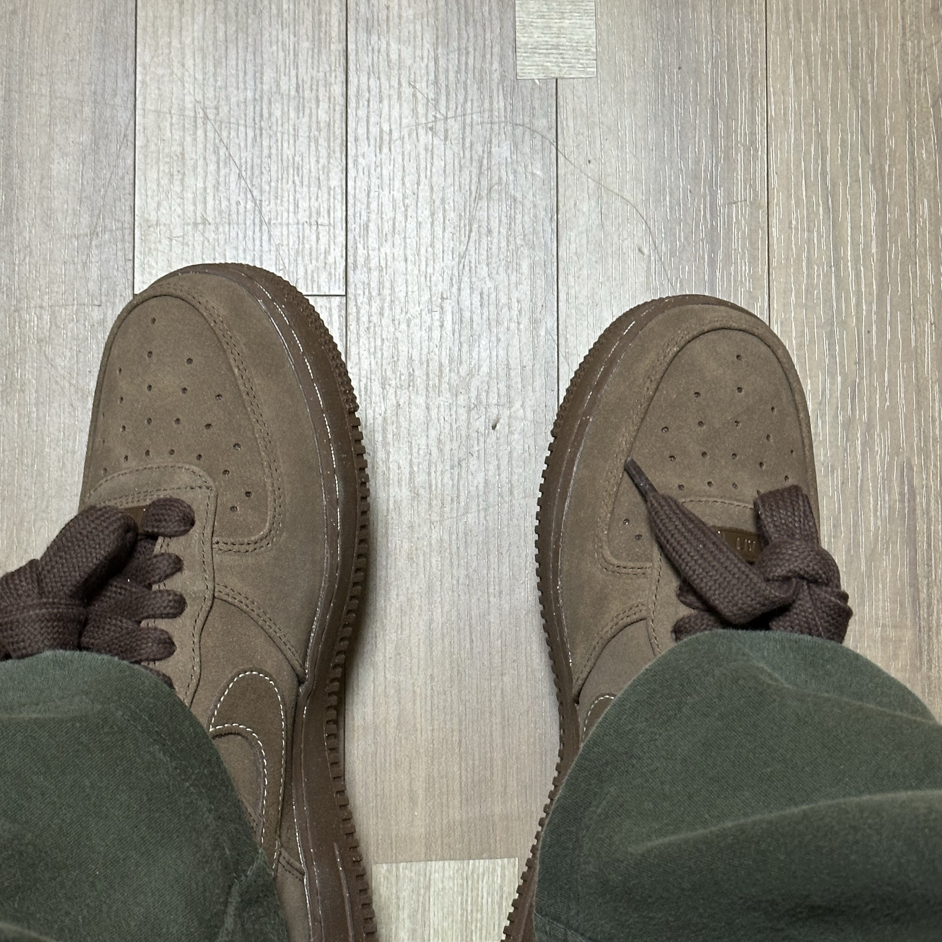 (W) Nike Air Force 1 '07 Cacao Wow 착용 스타일 - 1