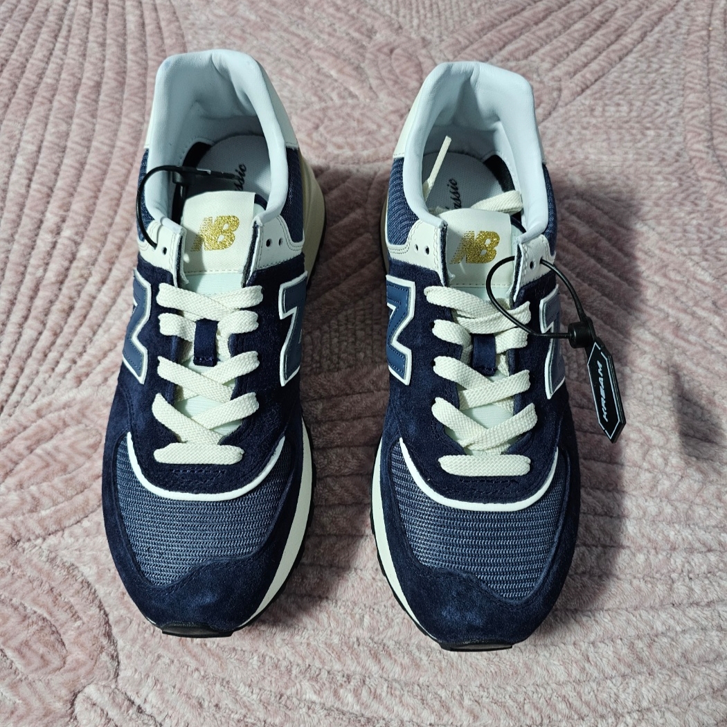 New Balance 574 Legacy Navy 착용 스타일 - 2