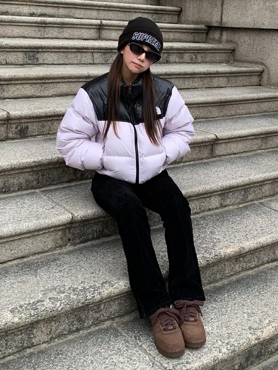 Supreme Slant Beanie Black - 23FW, (W) The North Face Nuptse Short Jacket Lavender Fog 착용 스타일 - 1