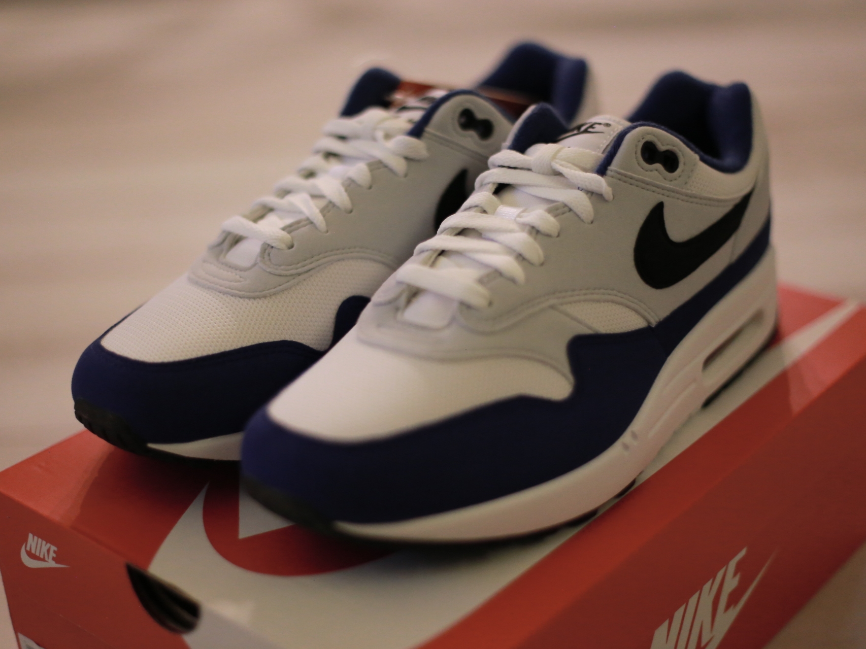 Nike Air Max 1 Deep Royal Blue 착용 스타일 - 2