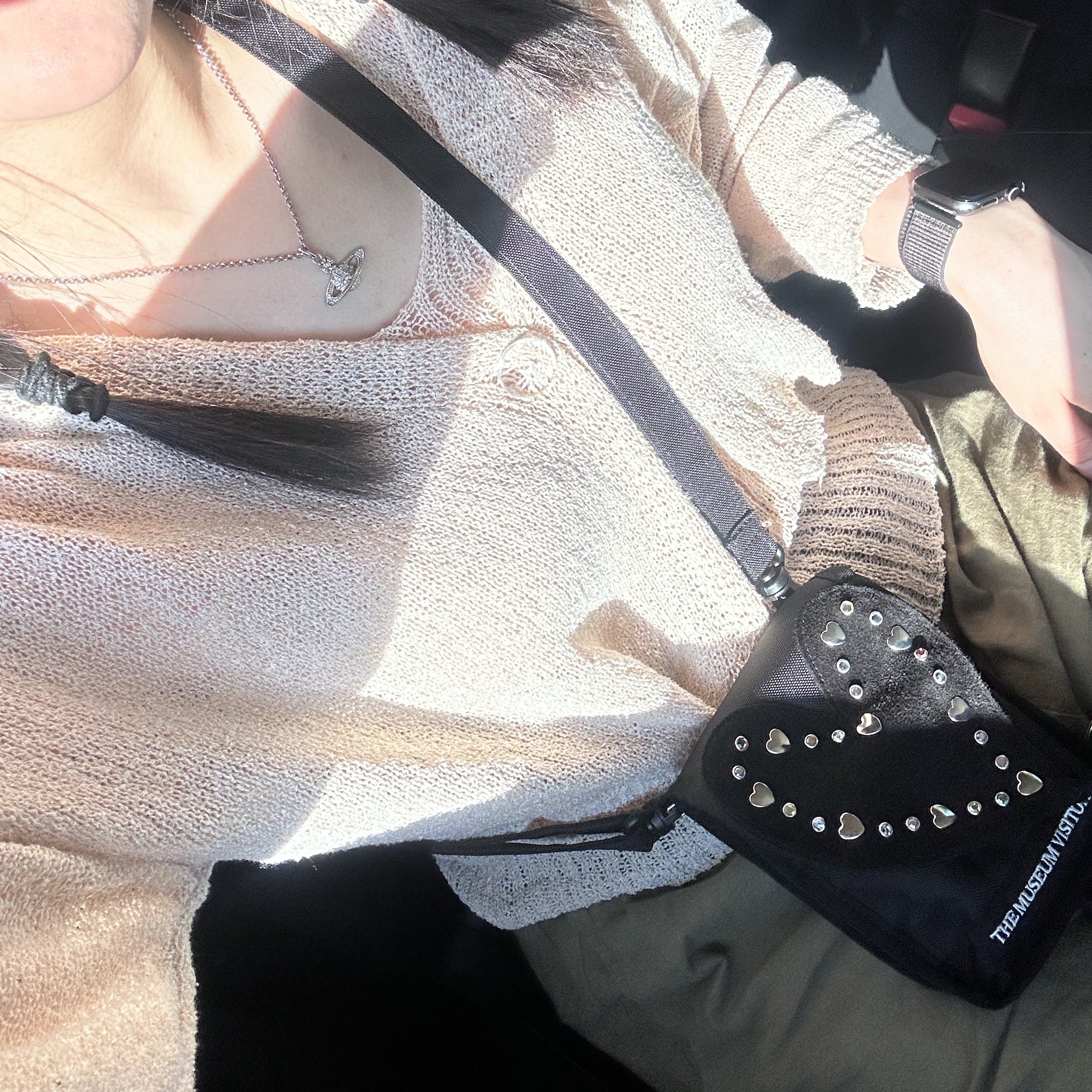 The Museum Visitor Heart Gem Mini Bag Black - 22FW, Vivienne Westwood Mini Bas Relief Pendant Silver ์ฐฉ์ฉ ์คํ์ผ - 2