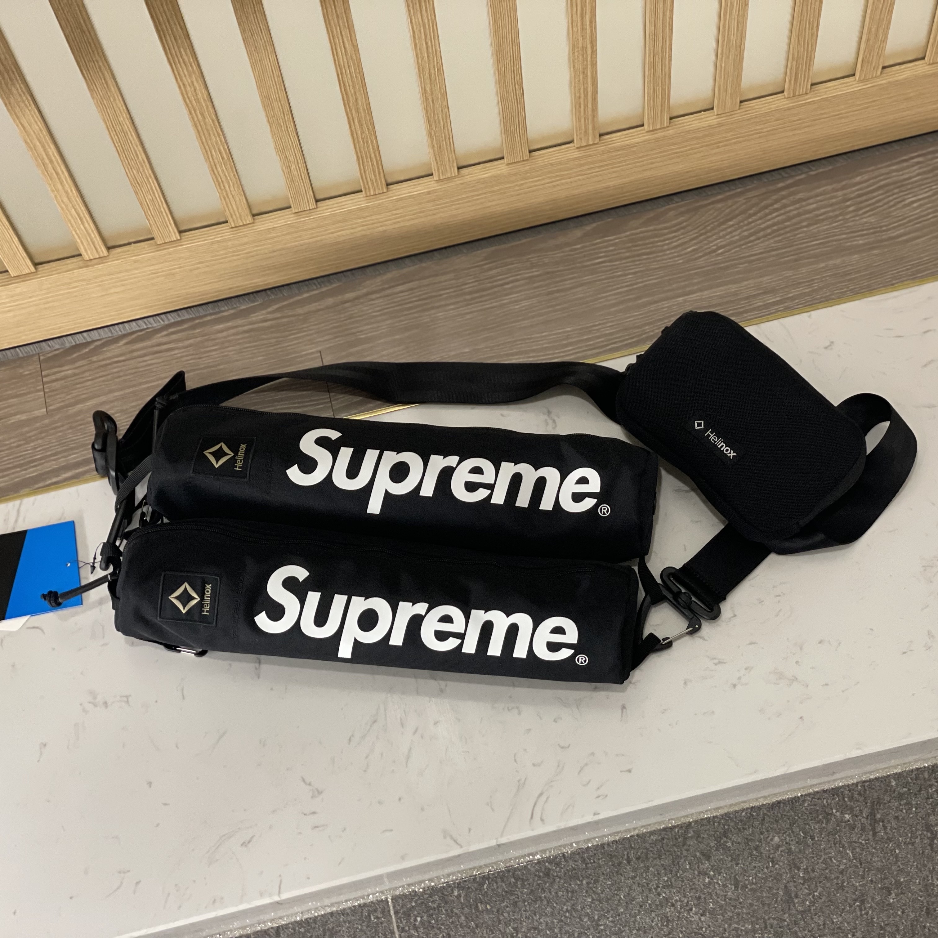 Supreme x Helinox Tactical Field Stool Black (Set Of 2) - 23FW 착용 스타일 - 3