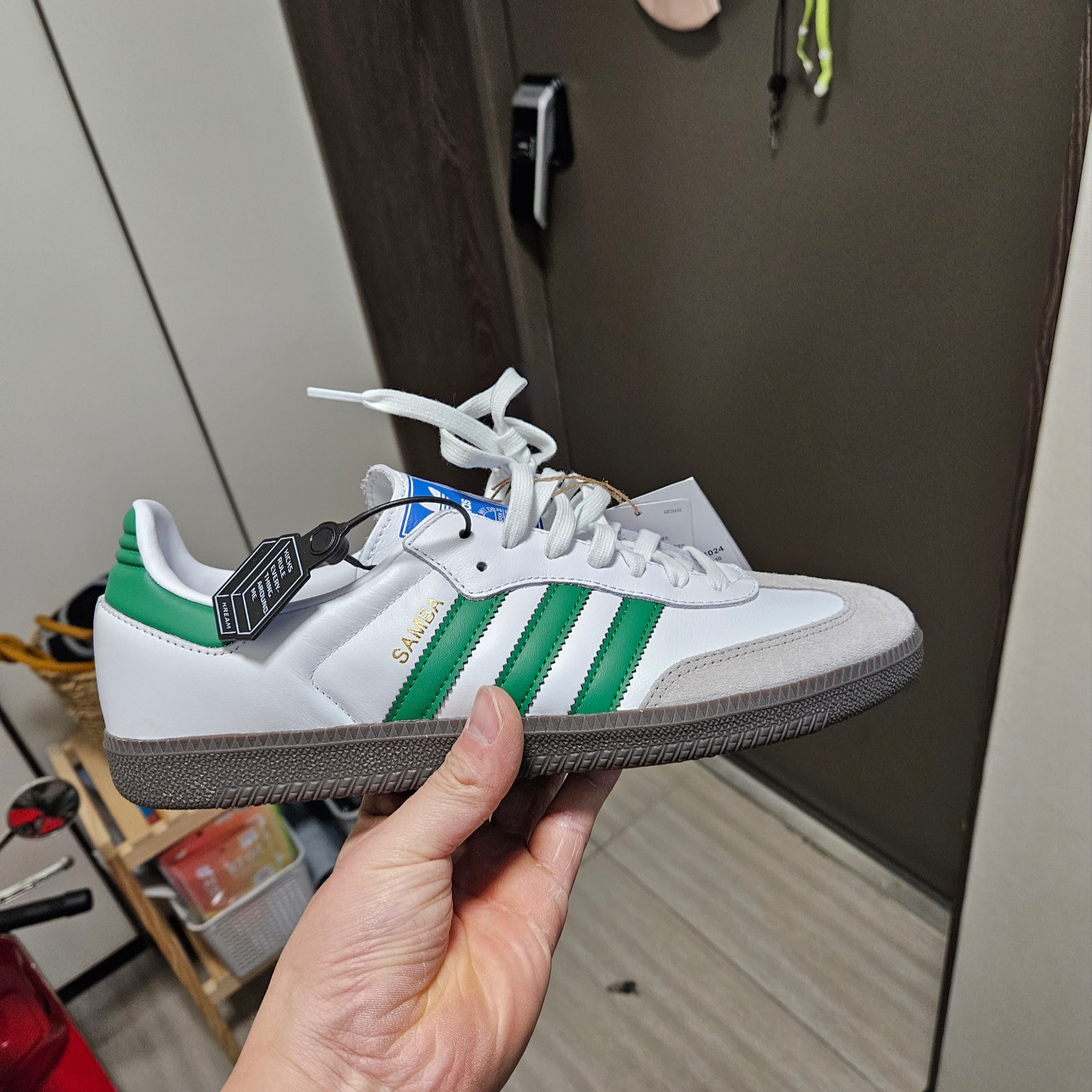 Adidas Samba OG White Green 착용 스타일