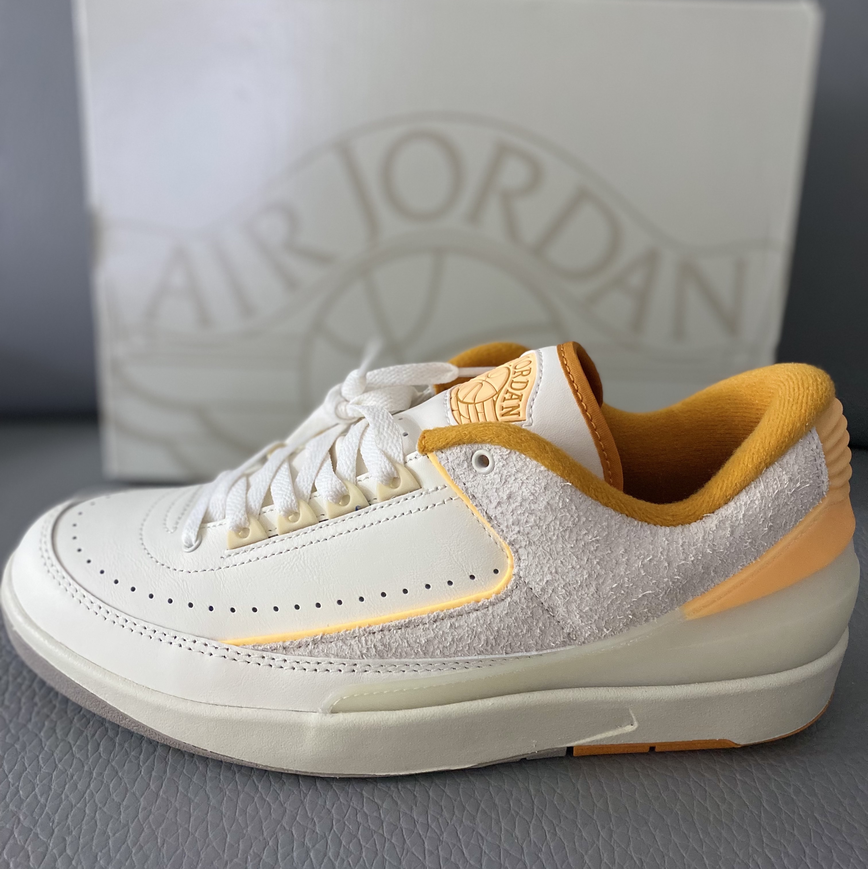 Jordan 2 Retro Low Melon Tint 착용 스타일