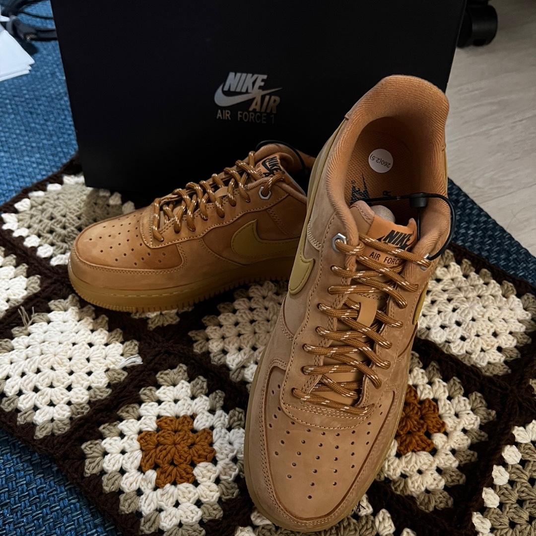 Nike Air Force 1 '07 WB Flax 착용 스타일