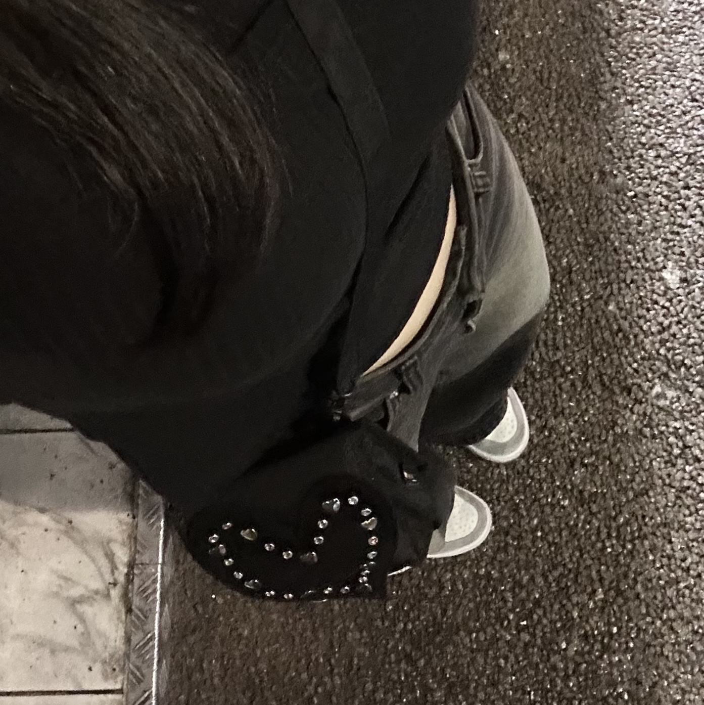 The Museum Visitor Heart Gem Mini Bag Black - 22FW, Vivienne Westwood Mini Bas Relief Pendant Silver ์ฐฉ์ฉ ์คํ์ผ - 3